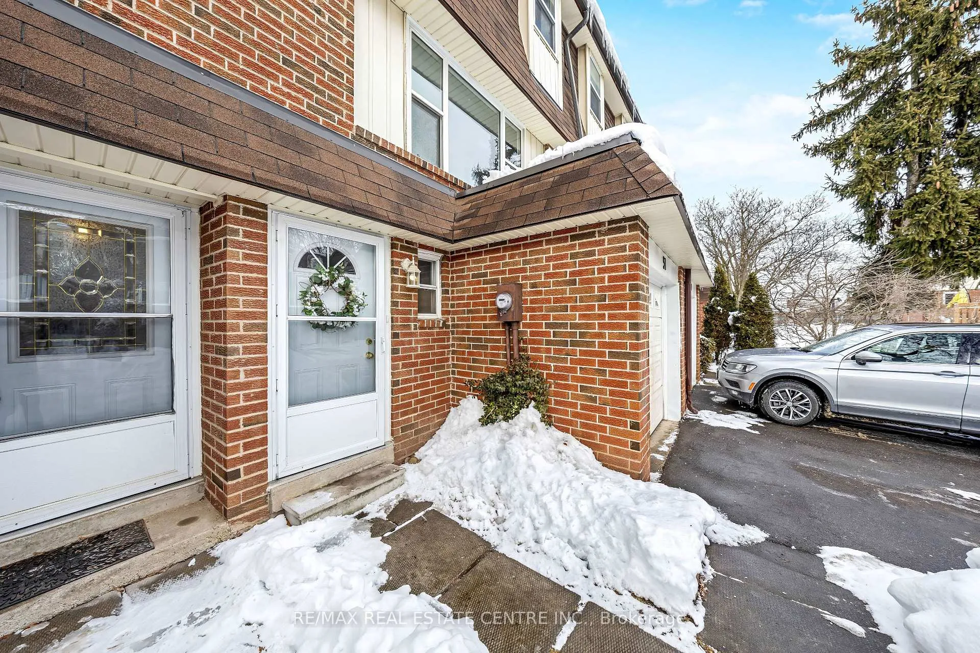 Photo 2 of Unit 51, 235 Bronte Street S, Milton, Old Milton — HOMEH