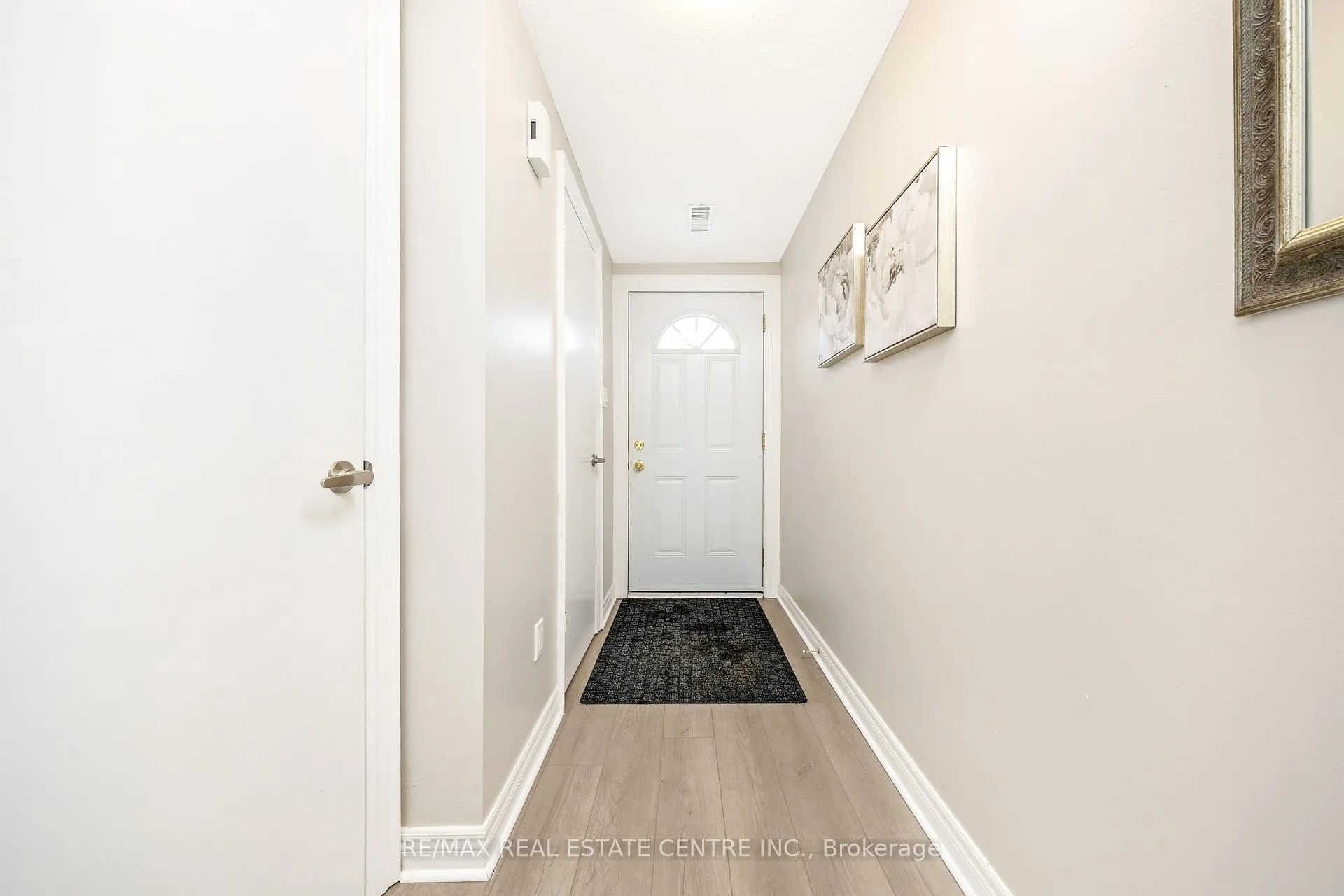 Photo 4 of Unit 51, 235 Bronte Street S, Milton, Old Milton — HOMEH