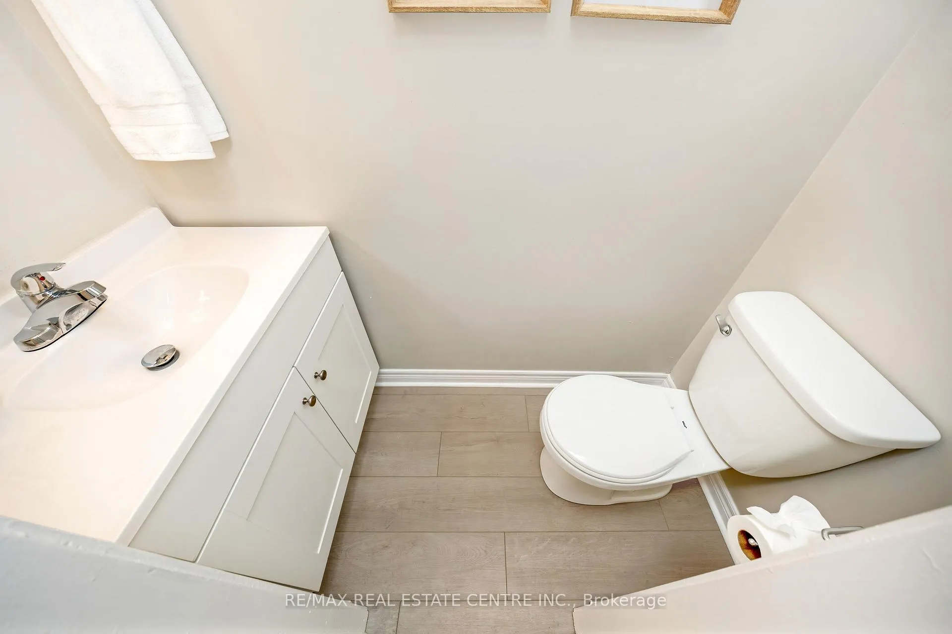 Photo 6 of Unit 51, 235 Bronte Street S, Milton, Old Milton — HOMEH