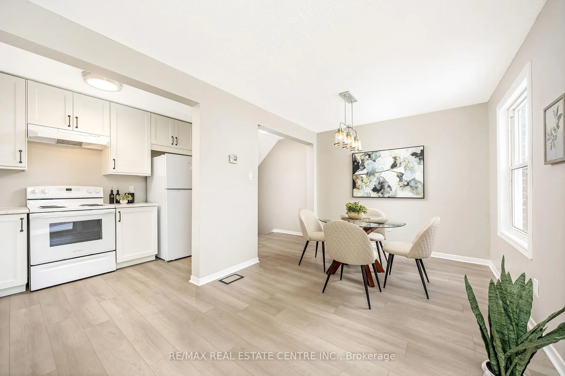 Photo 14 of Unit 51, 235 Bronte Street S, Milton, Old Milton — HOMEH