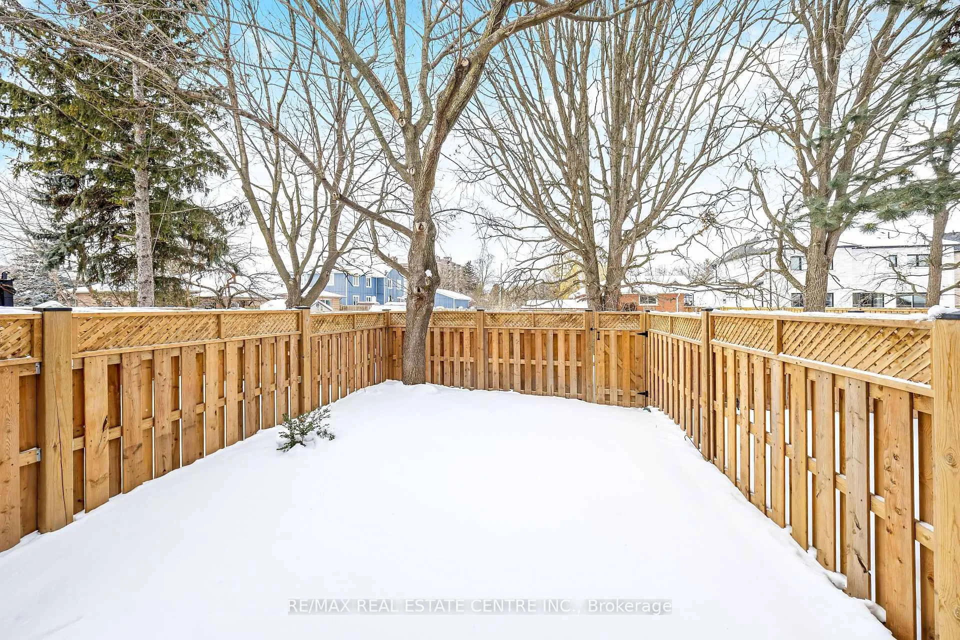 Photo 29 of Unit 51, 235 Bronte Street S, Milton, Old Milton — HOMEH