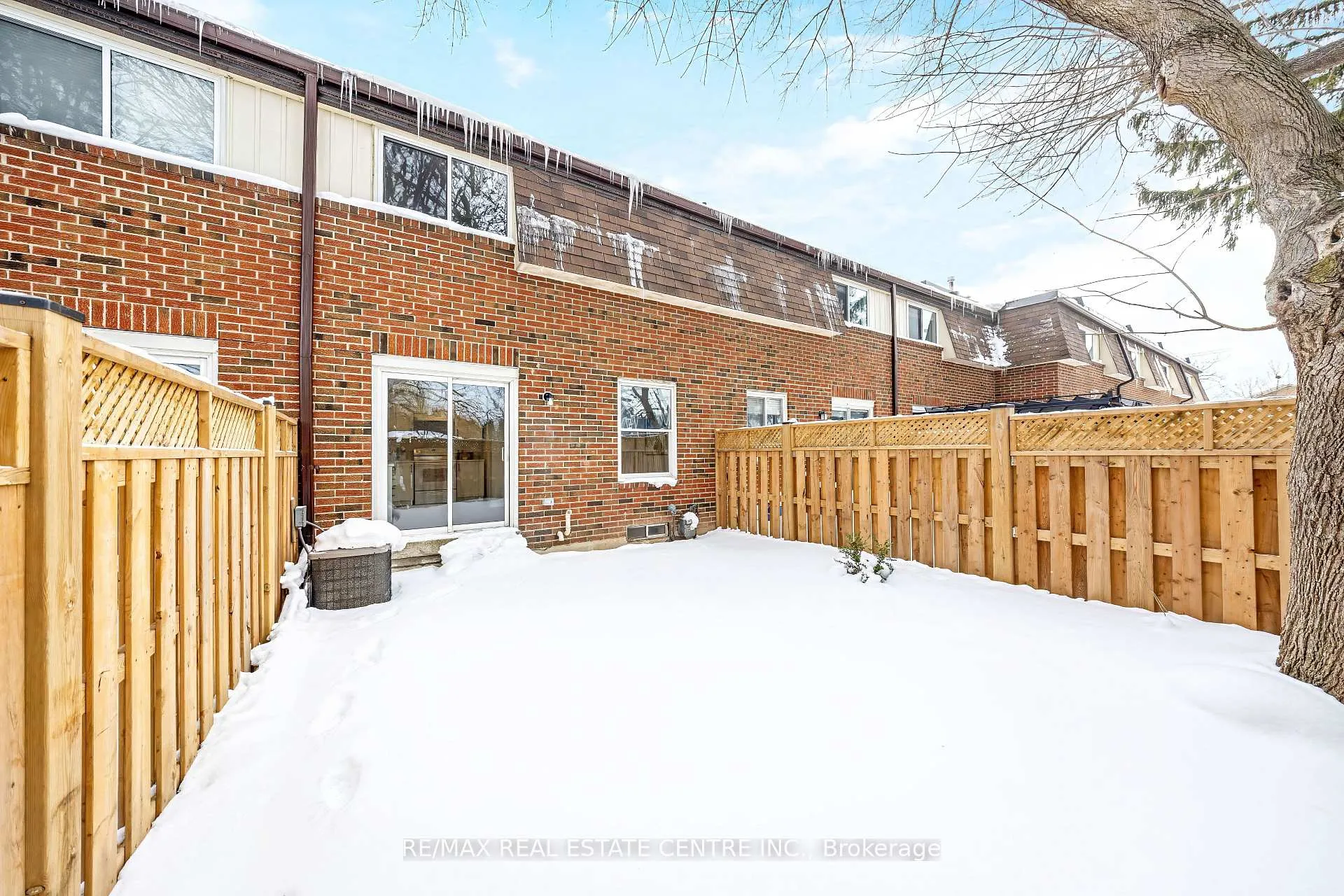 Photo 30 of Unit 51, 235 Bronte Street S, Milton, Old Milton — HOMEH