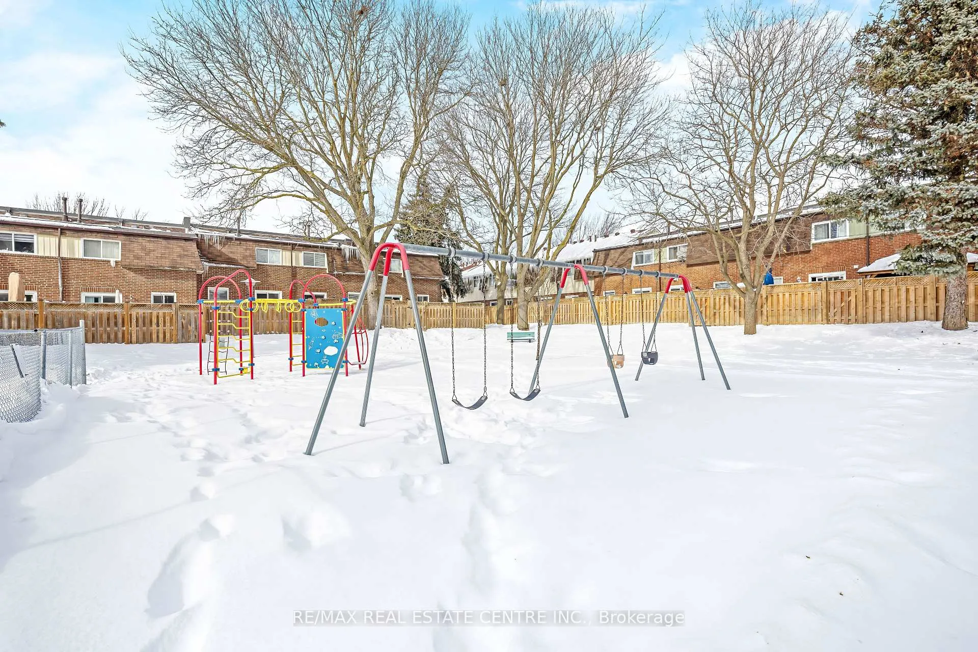 Photo 31 of Unit 51, 235 Bronte Street S, Milton, Old Milton — HOMEH