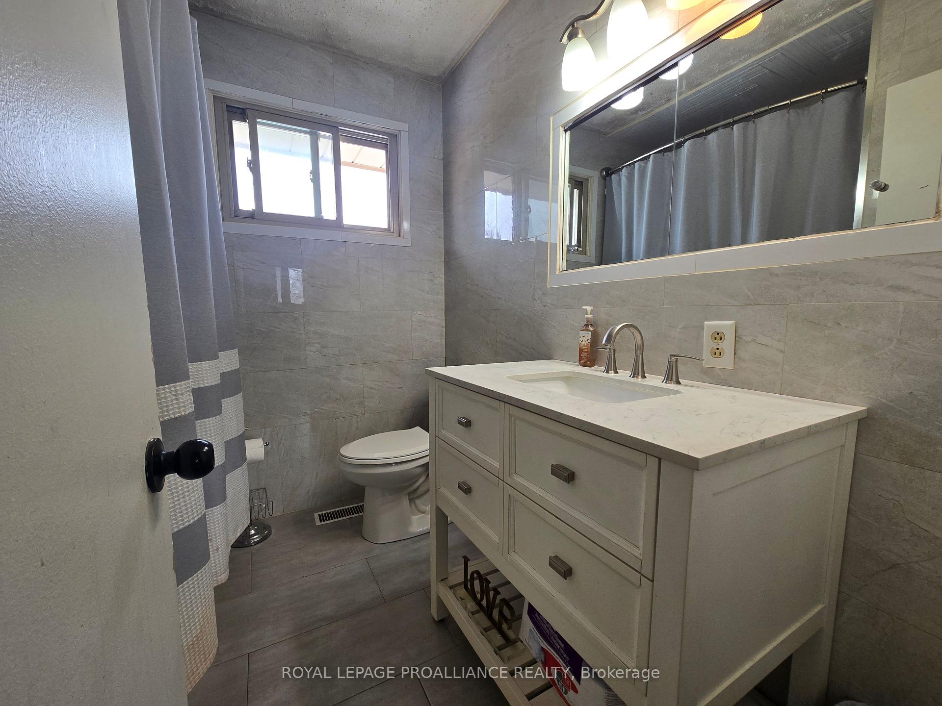 Photo 12 of 10 Walden Circle, Belleville, Belleville Ward — HOMEH