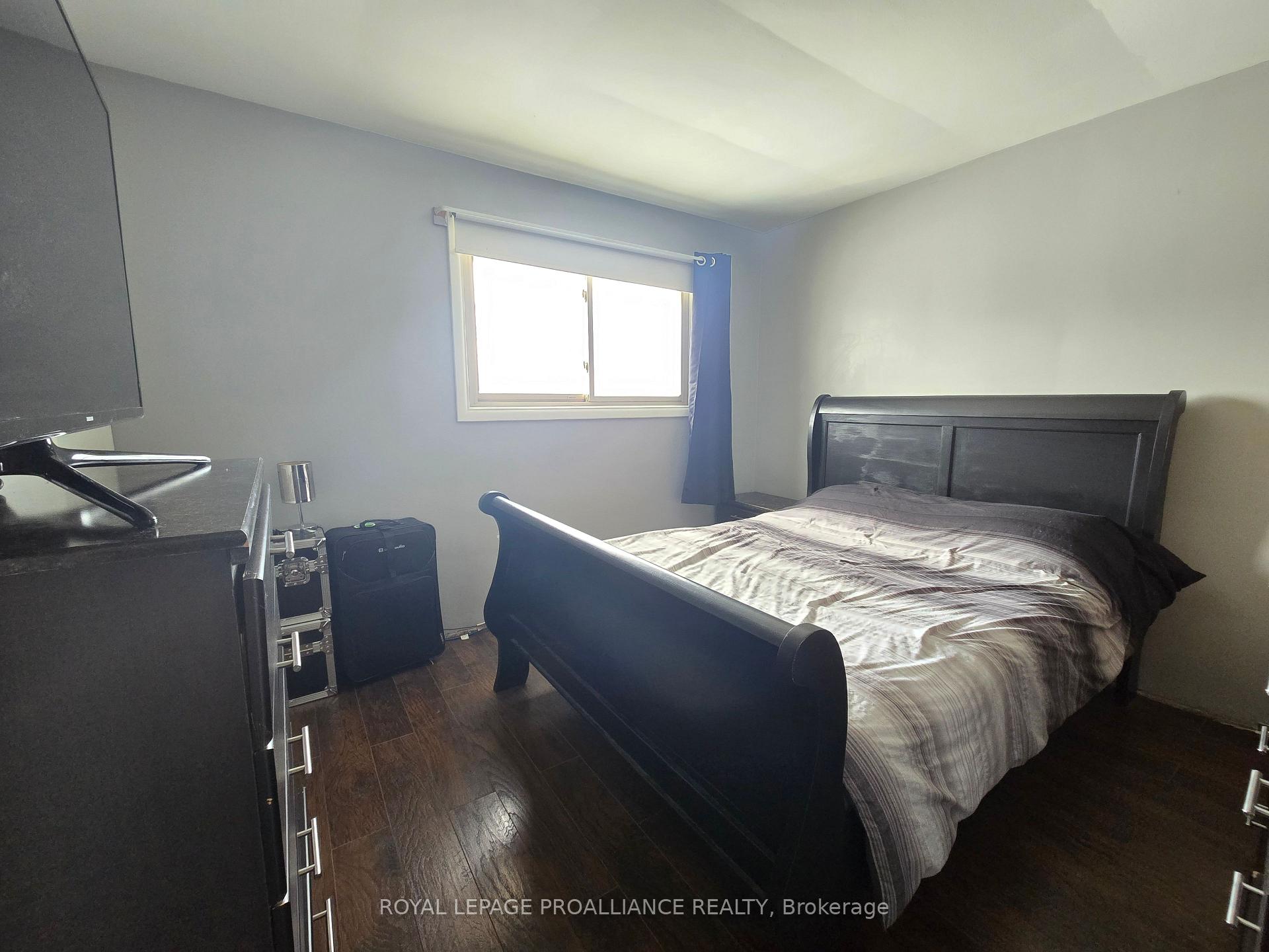 Photo 14 of 10 Walden Circle, Belleville, Belleville Ward — HOMEH