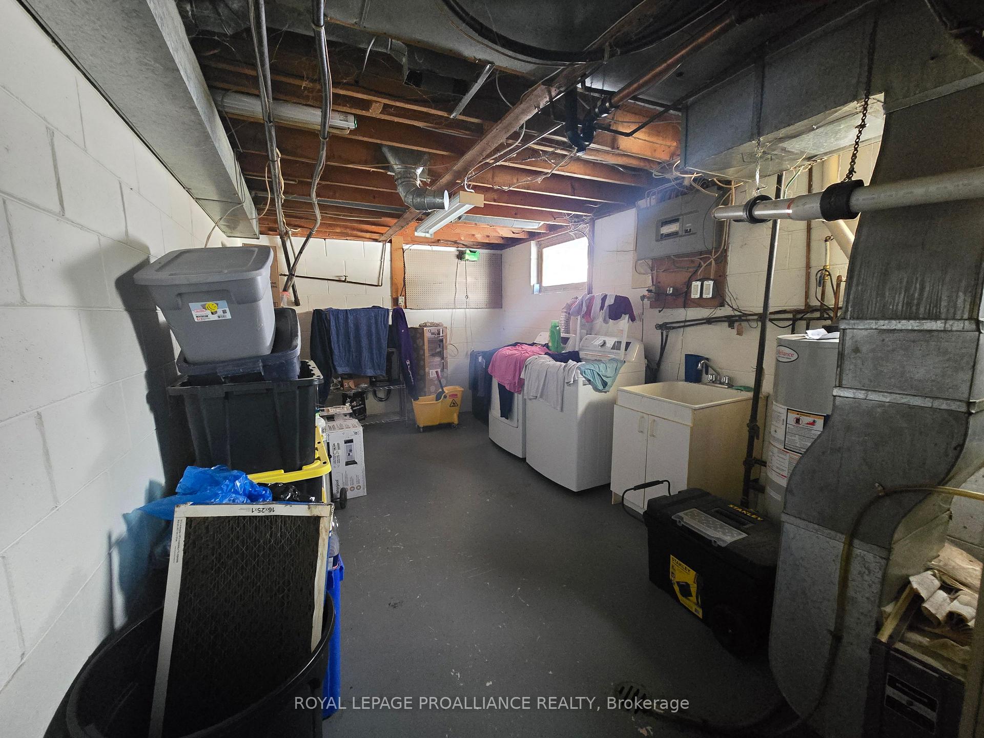 Photo 16 of 10 Walden Circle, Belleville, Belleville Ward — HOMEH