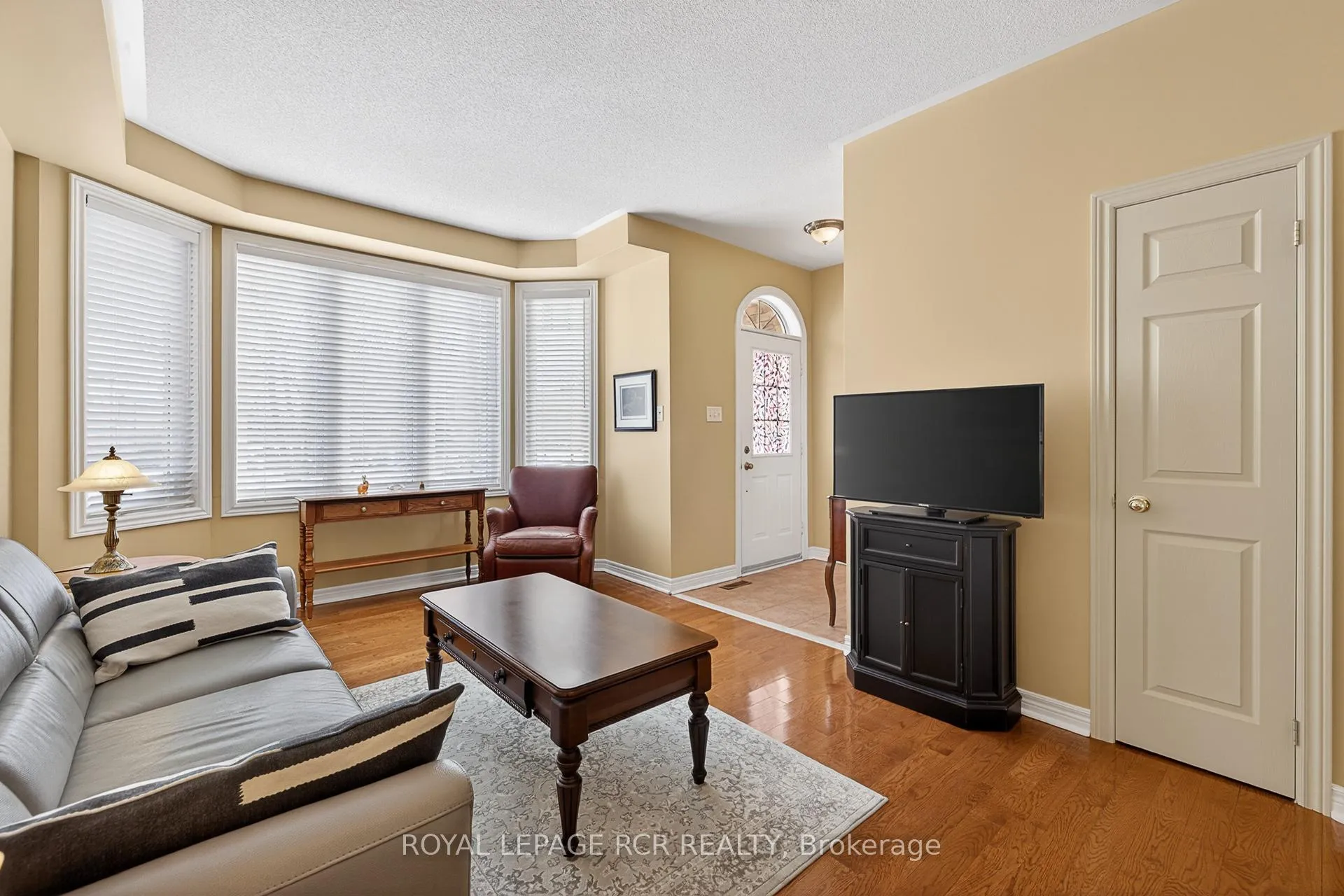 Photo 7 of 118 Riverlands Avenue, Markham, Cornell — HOMEH