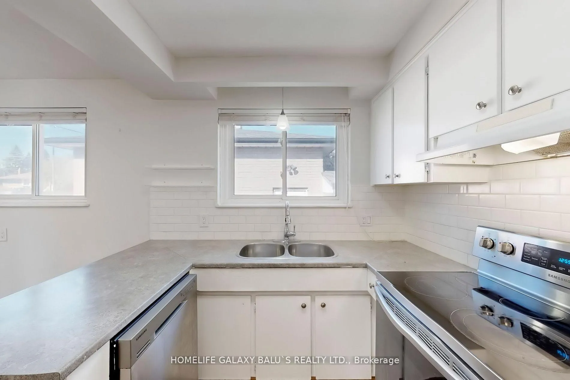 Photo 18 of Unit Main, 629 Park Road N, Oshawa, McLaughlin — HOMEH