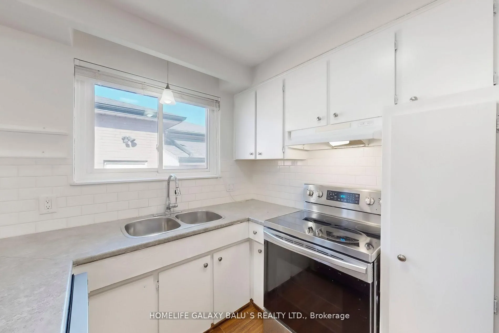 Photo 19 of Unit Main, 629 Park Road N, Oshawa, McLaughlin — HOMEH