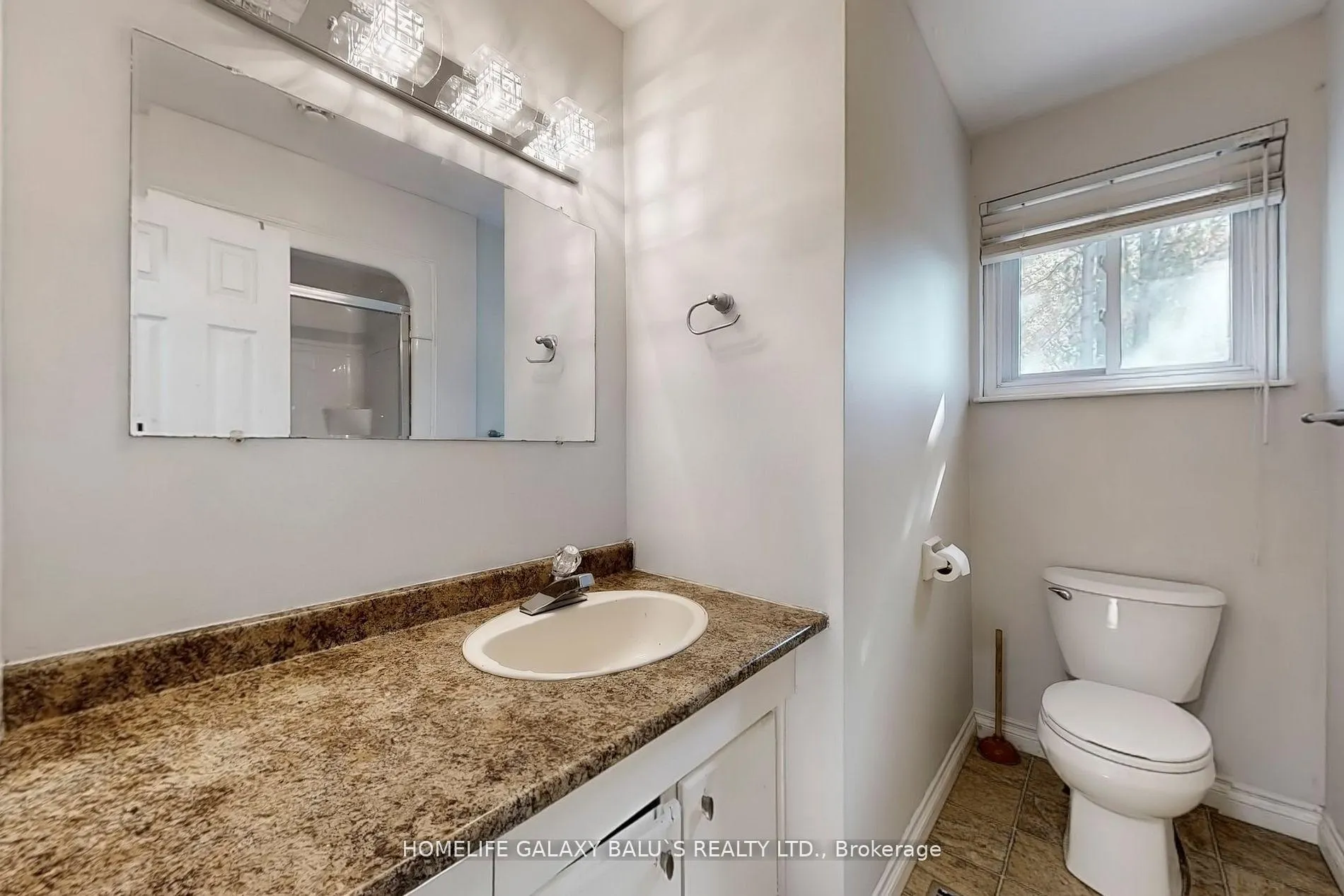 Photo 32 of Unit Main, 629 Park Road N, Oshawa, McLaughlin — HOMEH