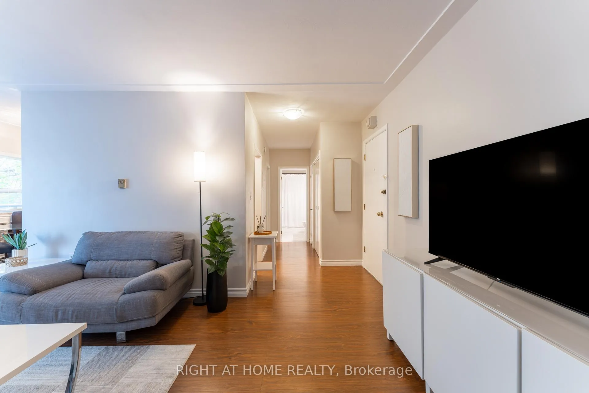 Photo 7 of Unit 211, 11 Woodman Drive S, Hamilton, Corman — HOMEH