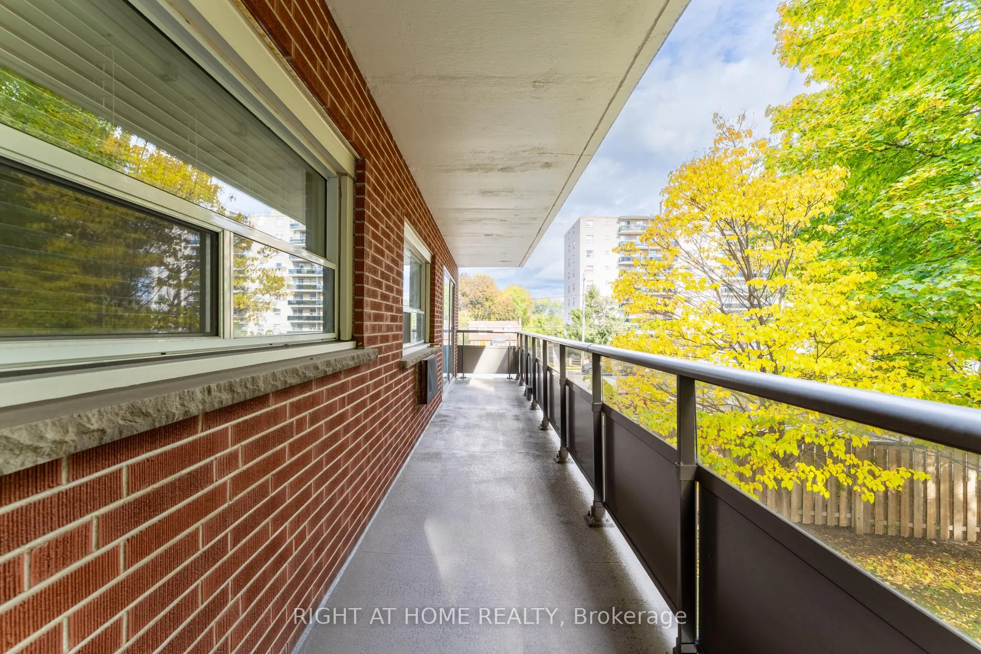 Photo 15 of Unit 211, 11 Woodman Drive S, Hamilton, Corman — HOMEH