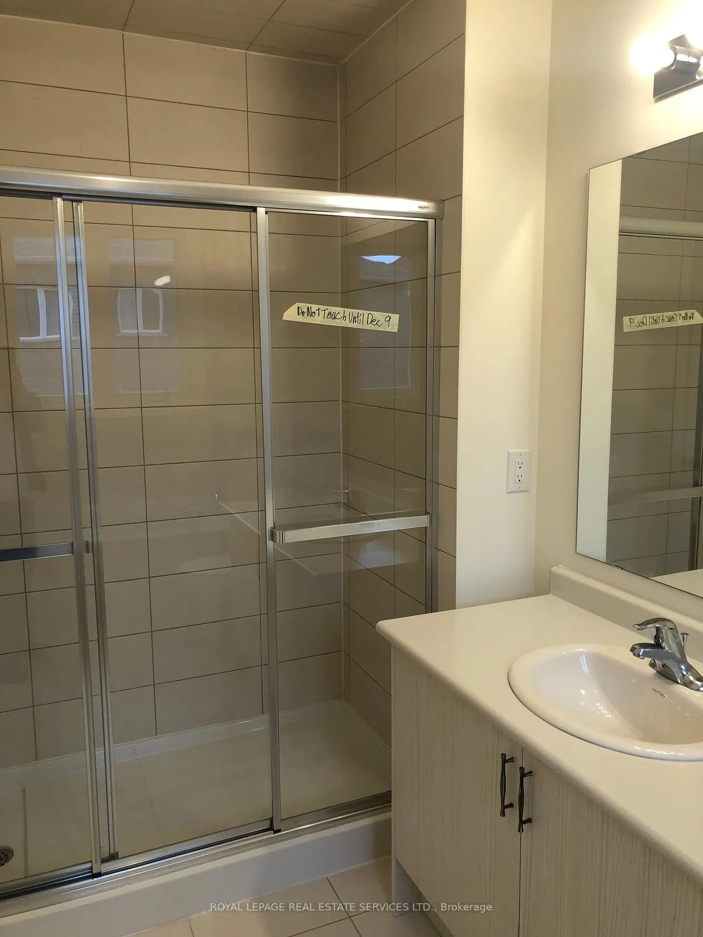 Photo 9 of 11 Mountain Heights Place, Hamilton, Waterdown — HOMEH