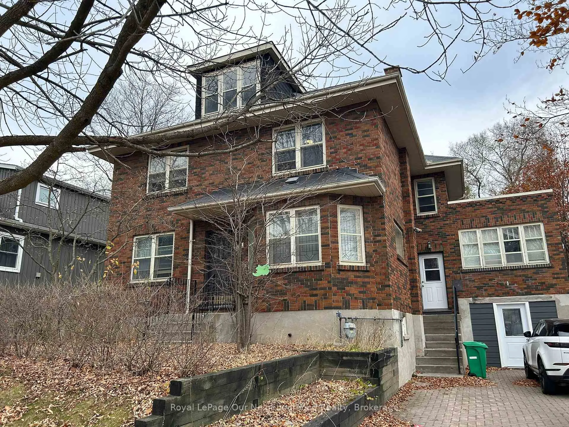 Photo 2 of 642 Bolivar Street, Peterborough, Monaghan Ward 2 — HOMEH