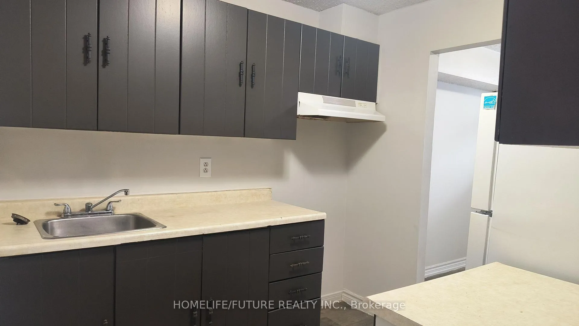 Photo 3 of Unit 109, 560 Bloor Street E, Oshawa, Farewell — HOMEH