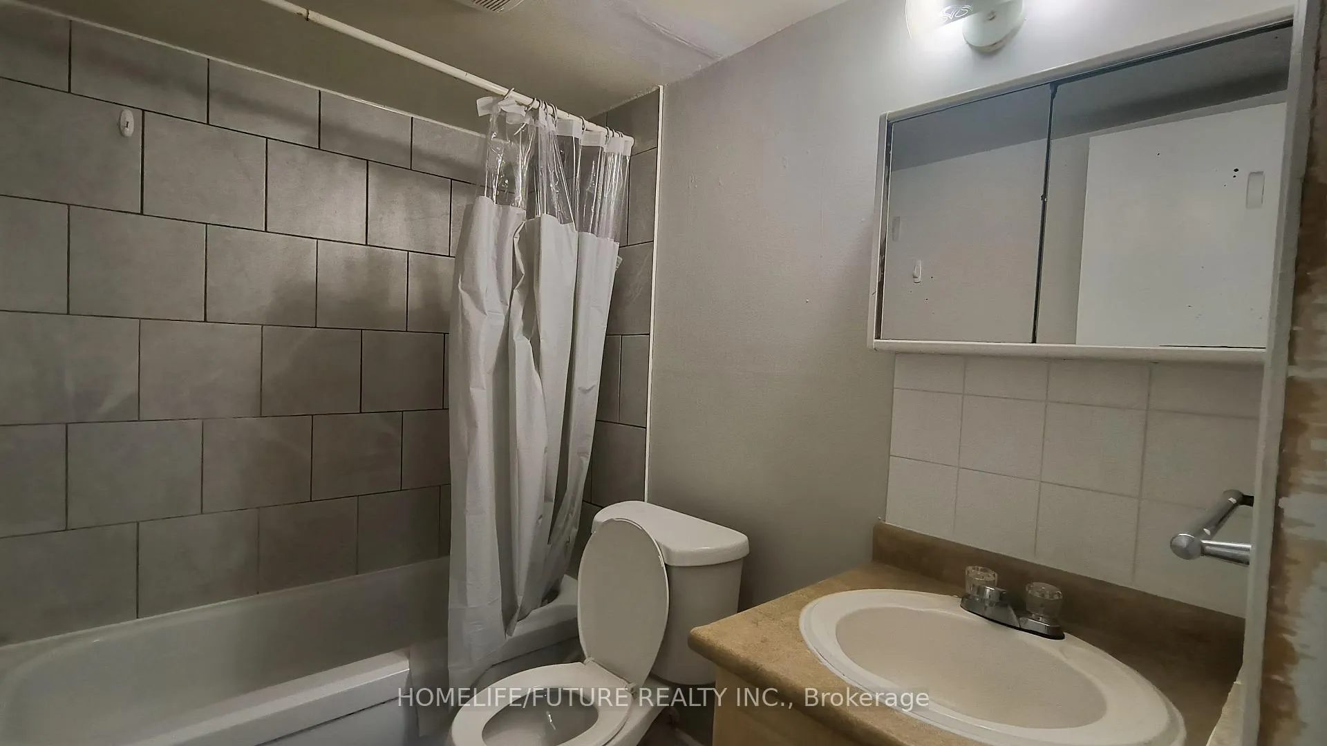 Photo 9 of Unit 109, 560 Bloor Street E, Oshawa, Farewell — HOMEH