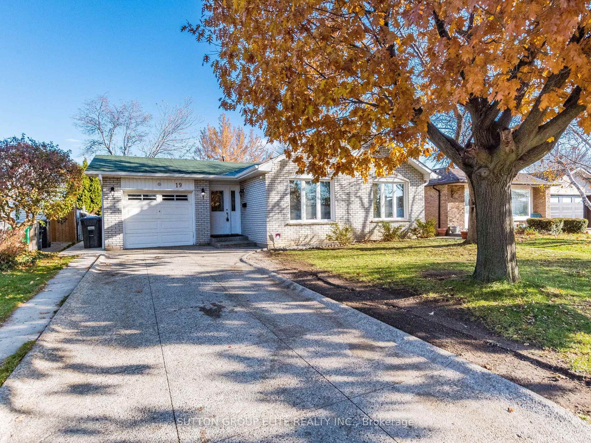 Photo 3 of 19 Glenforest Road, Brampton, Northgate — HOMEH
