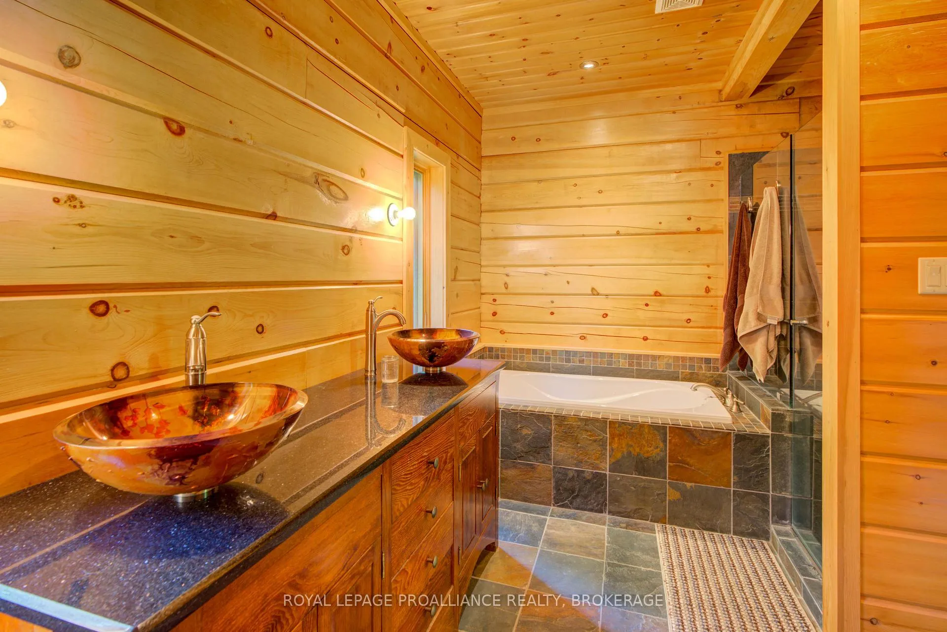 Photo 28 of 142 Paddy's Lane, Rideau Lakes, Rideau Lakes (North Crosby) Twp — HOMEH