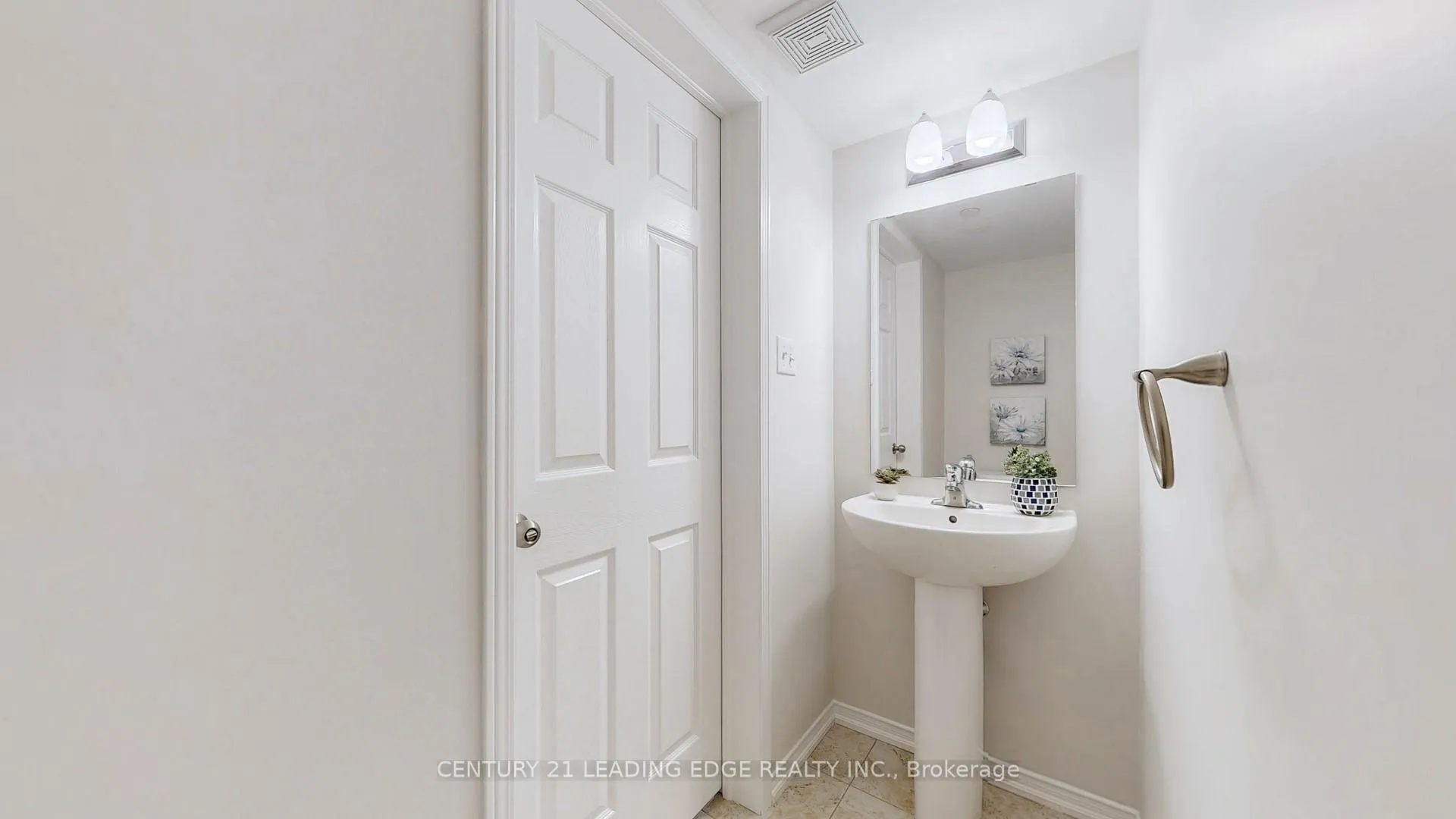 Photo 9 of Unit 257, 33 Foal Path, Oshawa, Windfields — HOMEH