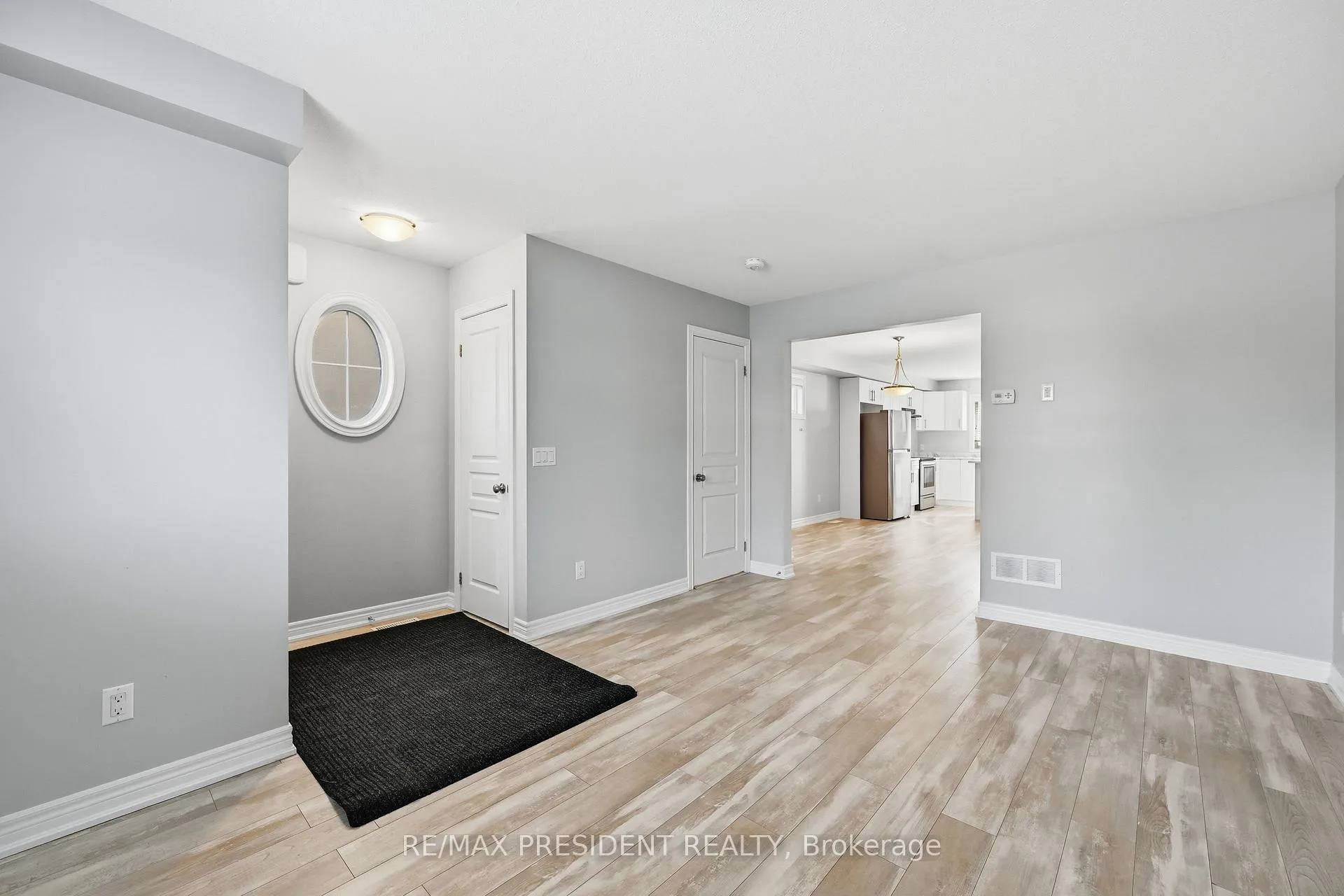 Photo 7 of Unit 26, 7768 Ascot Circle, Niagara Falls, Ascot — HOMEH
