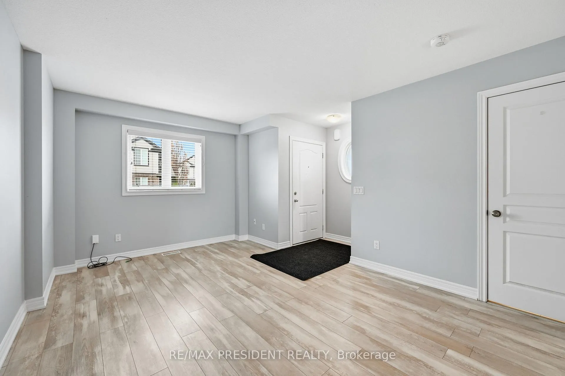 Photo 8 of Unit 26, 7768 Ascot Circle, Niagara Falls, Ascot — HOMEH