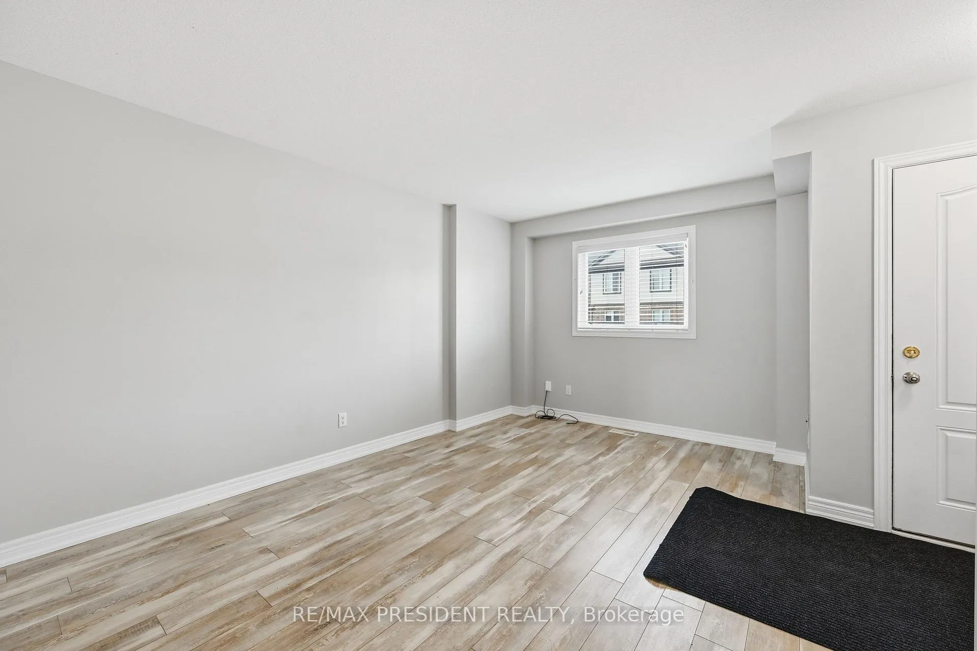 Photo 9 of Unit 26, 7768 Ascot Circle, Niagara Falls, Ascot — HOMEH