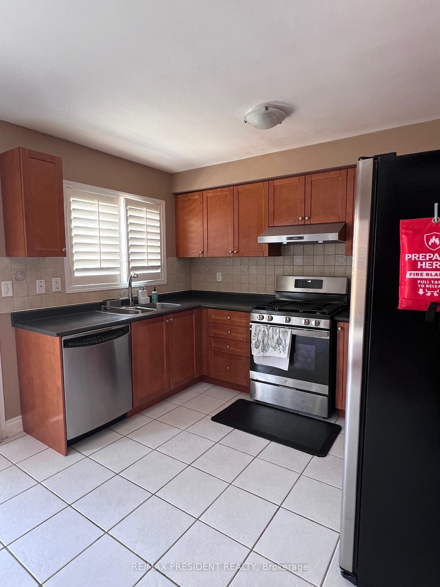 Photo 6 of 3252 Munson Crescent, Burlington, Alton — HOMEH