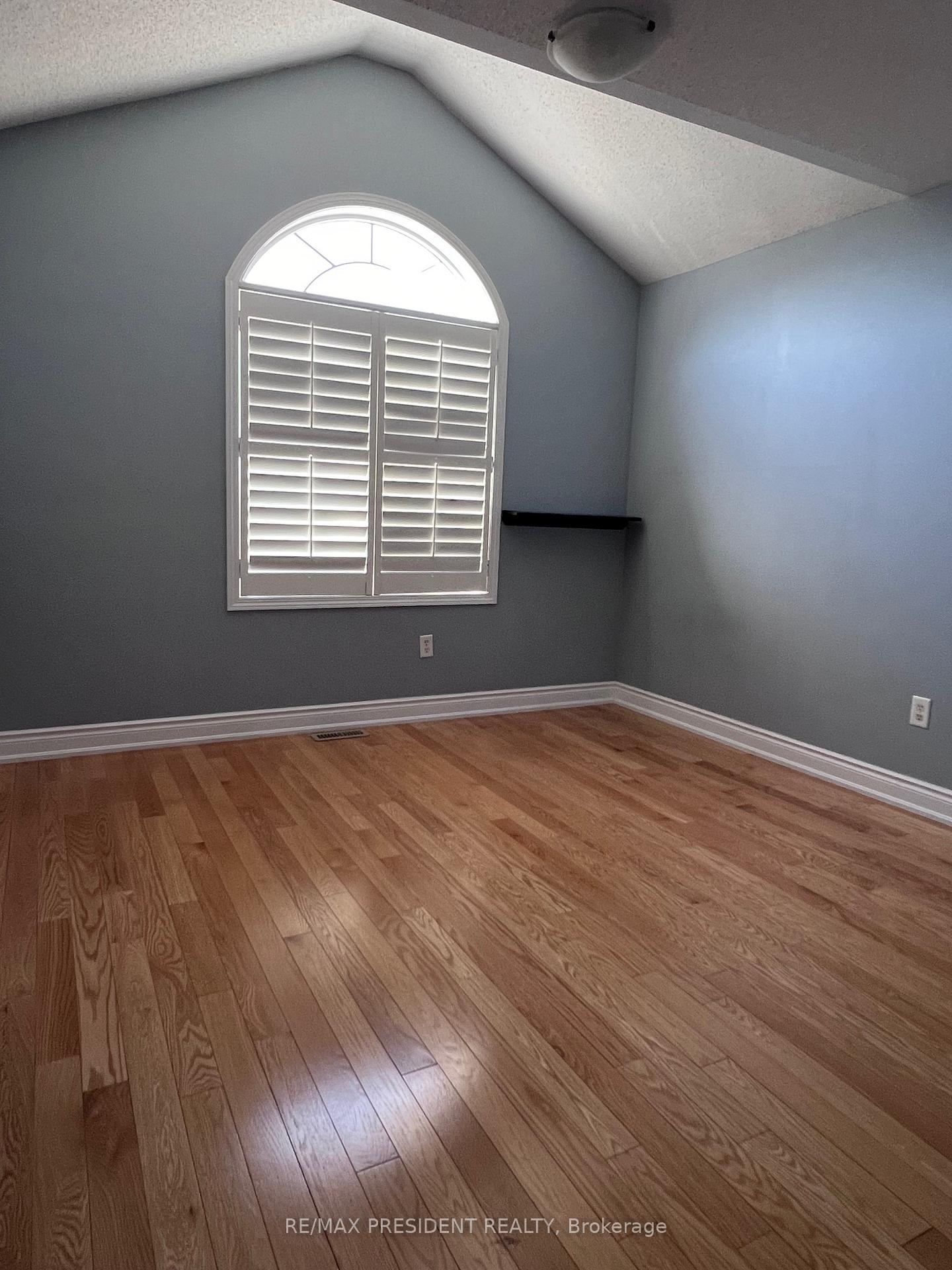 Photo 9 of 3252 Munson Crescent, Burlington, Alton — HOMEH
