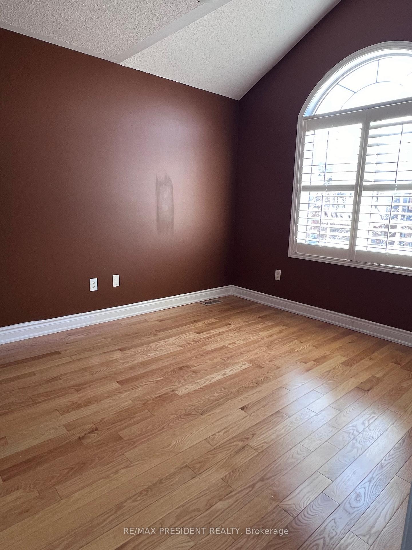 Photo 12 of 3252 Munson Crescent, Burlington, Alton — HOMEH