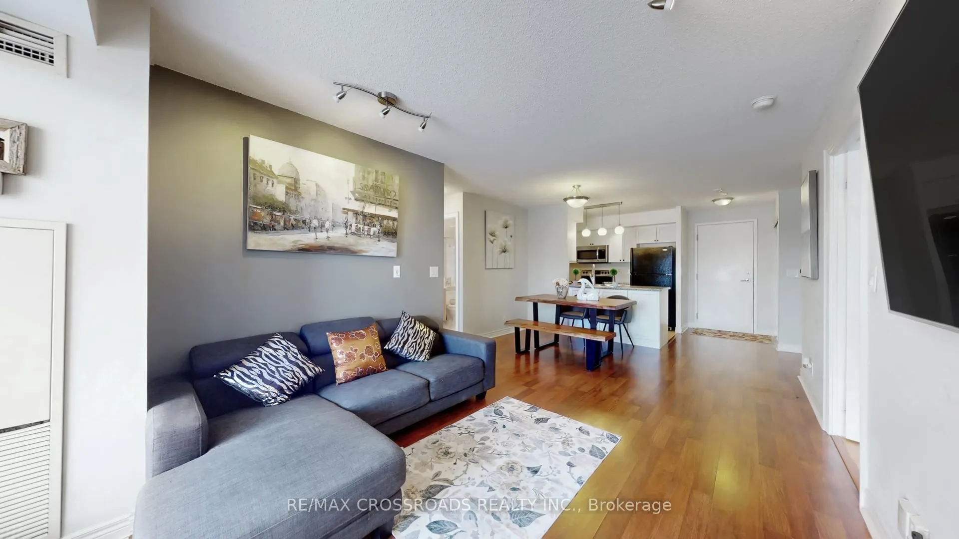 Photo 8 of Unit 320, 33 Cox Boulevard, Markham, Unionville — HOMEH