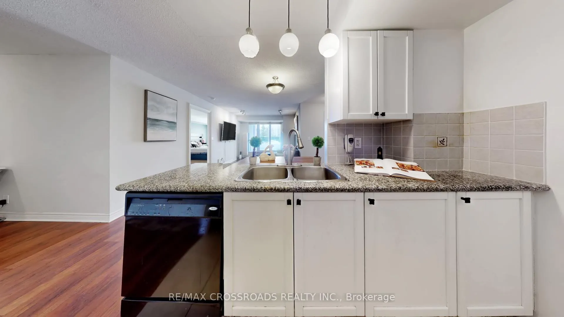 Photo 13 of Unit 320, 33 Cox Boulevard, Markham, Unionville — HOMEH