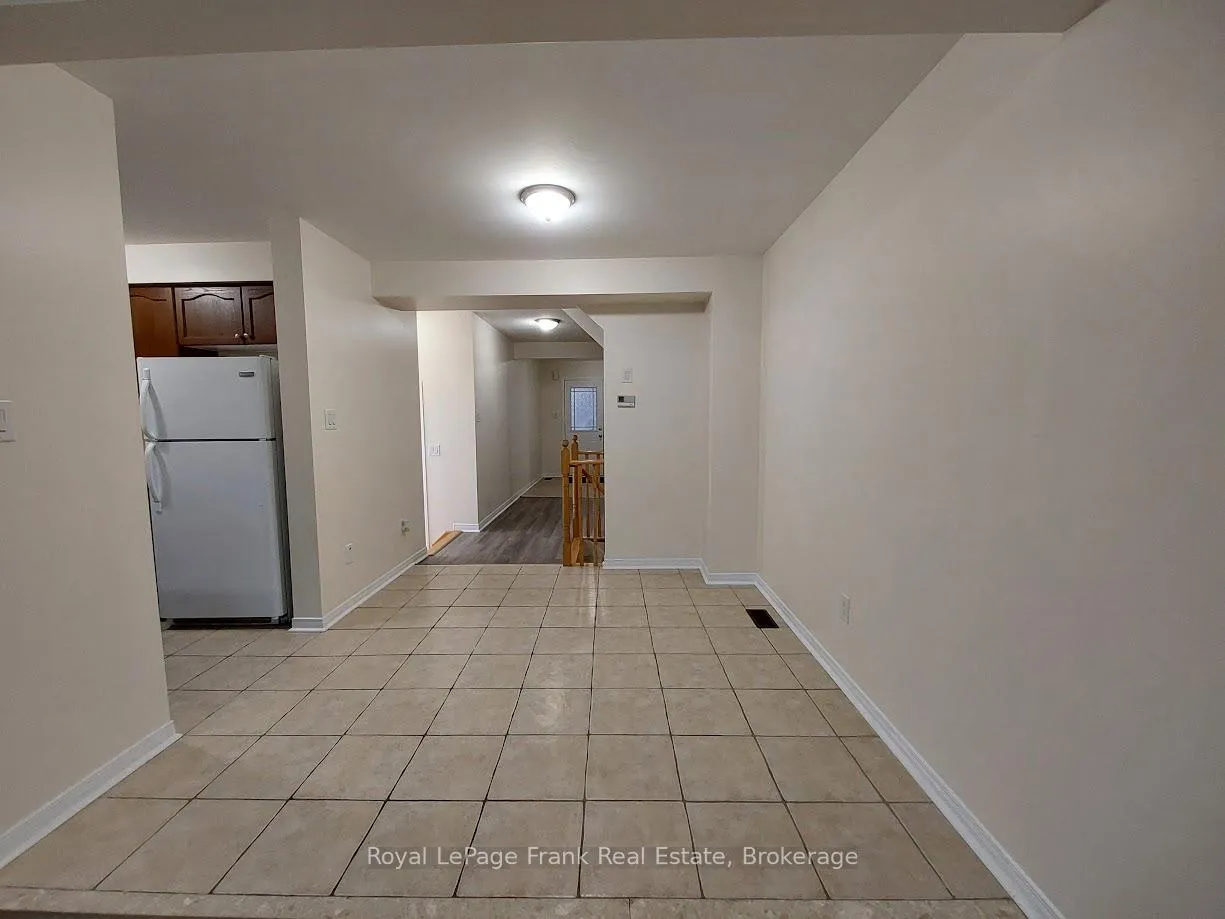 Photo 8 of 1513 Glenbourne Drive, Oshawa, Pinecrest — HOMEH