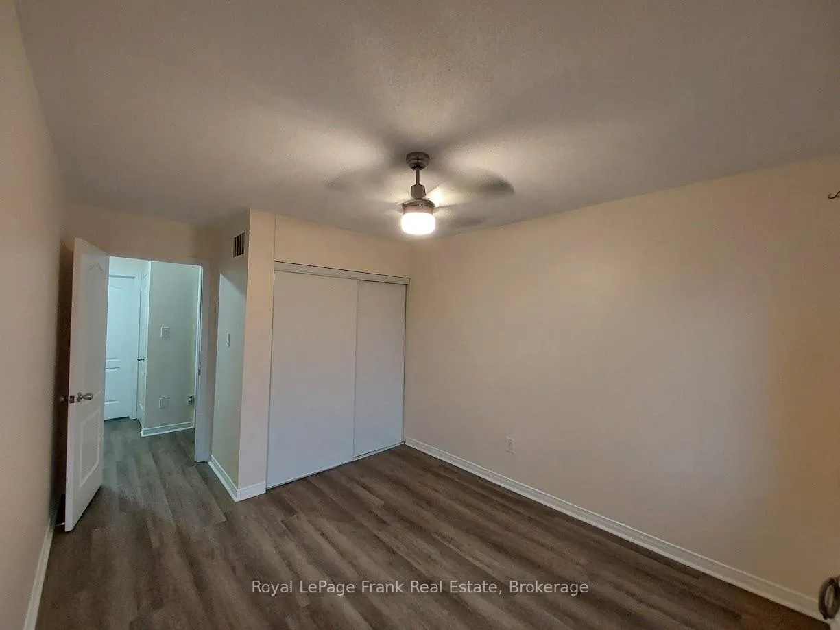 Photo 15 of 1513 Glenbourne Drive, Oshawa, Pinecrest — HOMEH