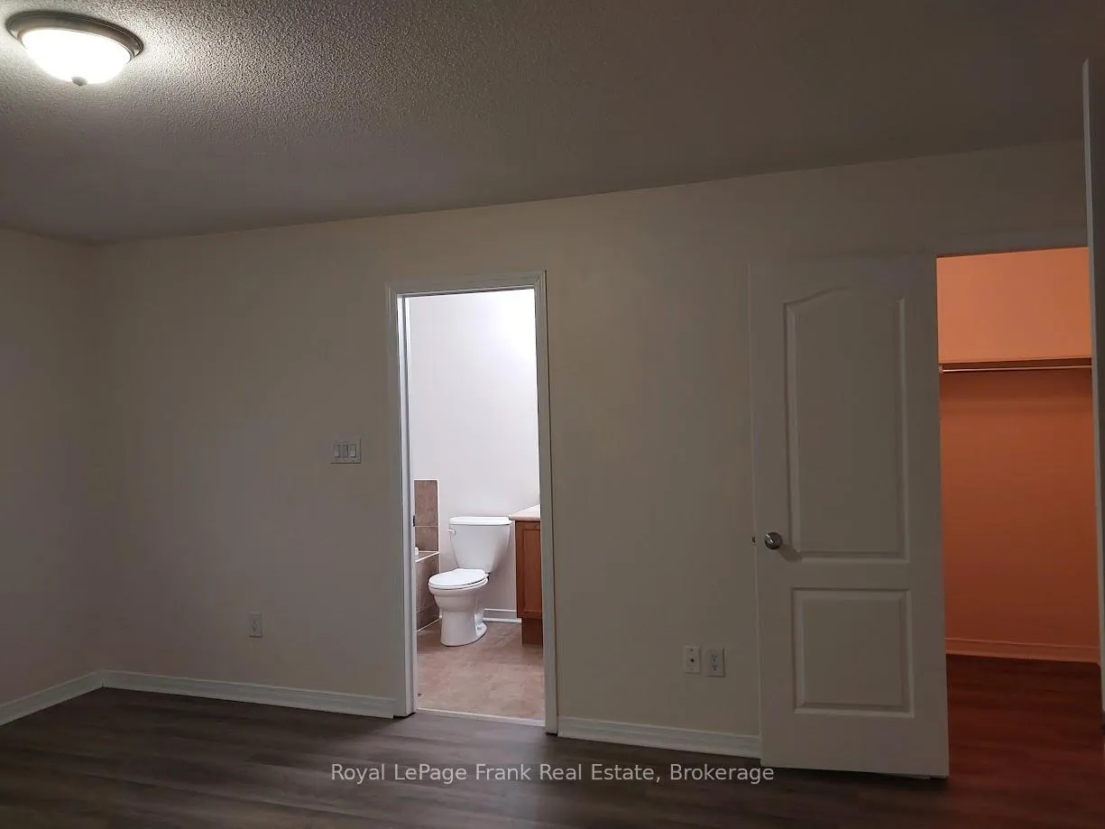 Photo 19 of 1513 Glenbourne Drive, Oshawa, Pinecrest — HOMEH