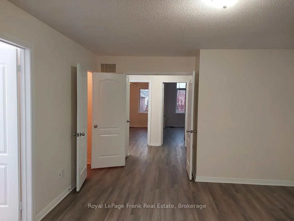 Photo 20 of 1513 Glenbourne Drive, Oshawa, Pinecrest — HOMEH