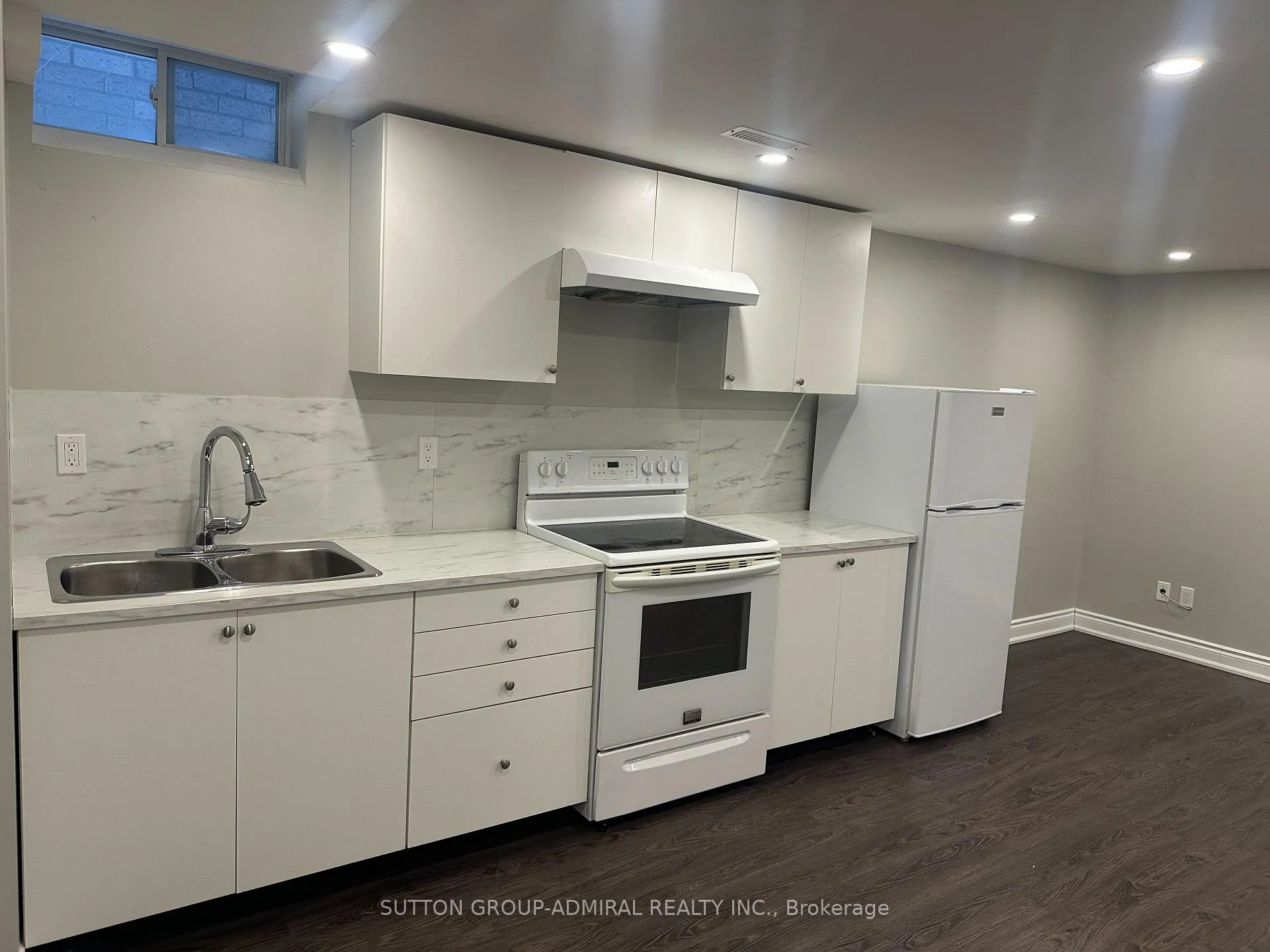 Photo 3 of 100 Gilmore--Basement Crescent, Vaughan, Brownridge — HOMEH