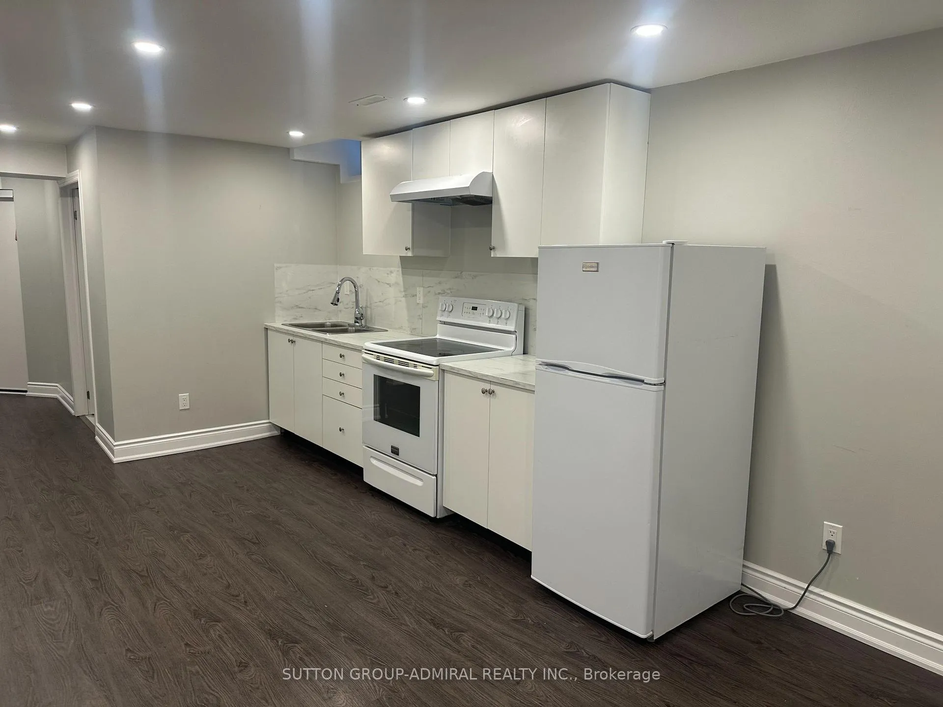 Photo 6 of 100 Gilmore--Basement Crescent, Vaughan, Brownridge — HOMEH