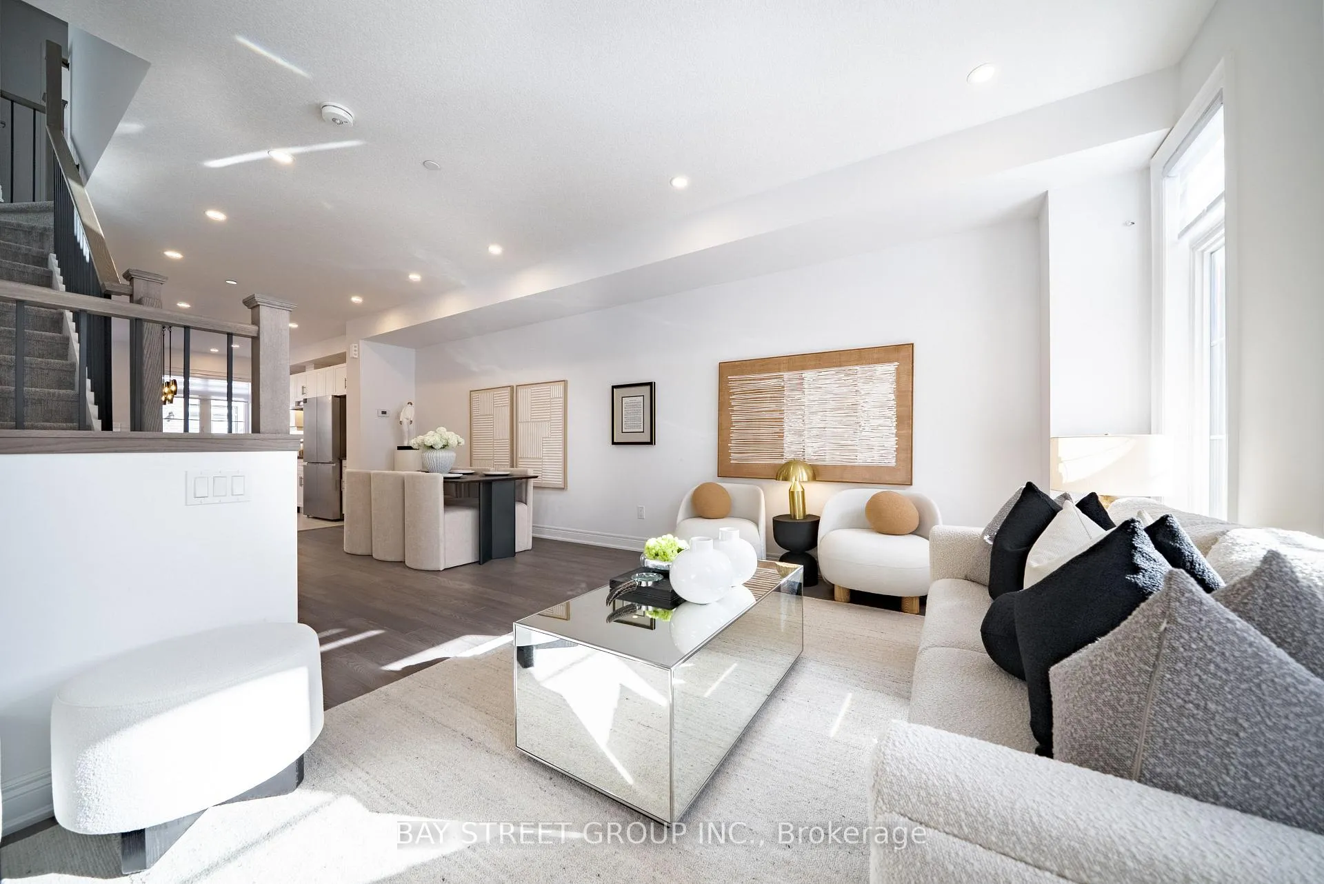 Photo 14 of Unit 34, 280 Melody Common, Oakville, River Oaks — HOMEH