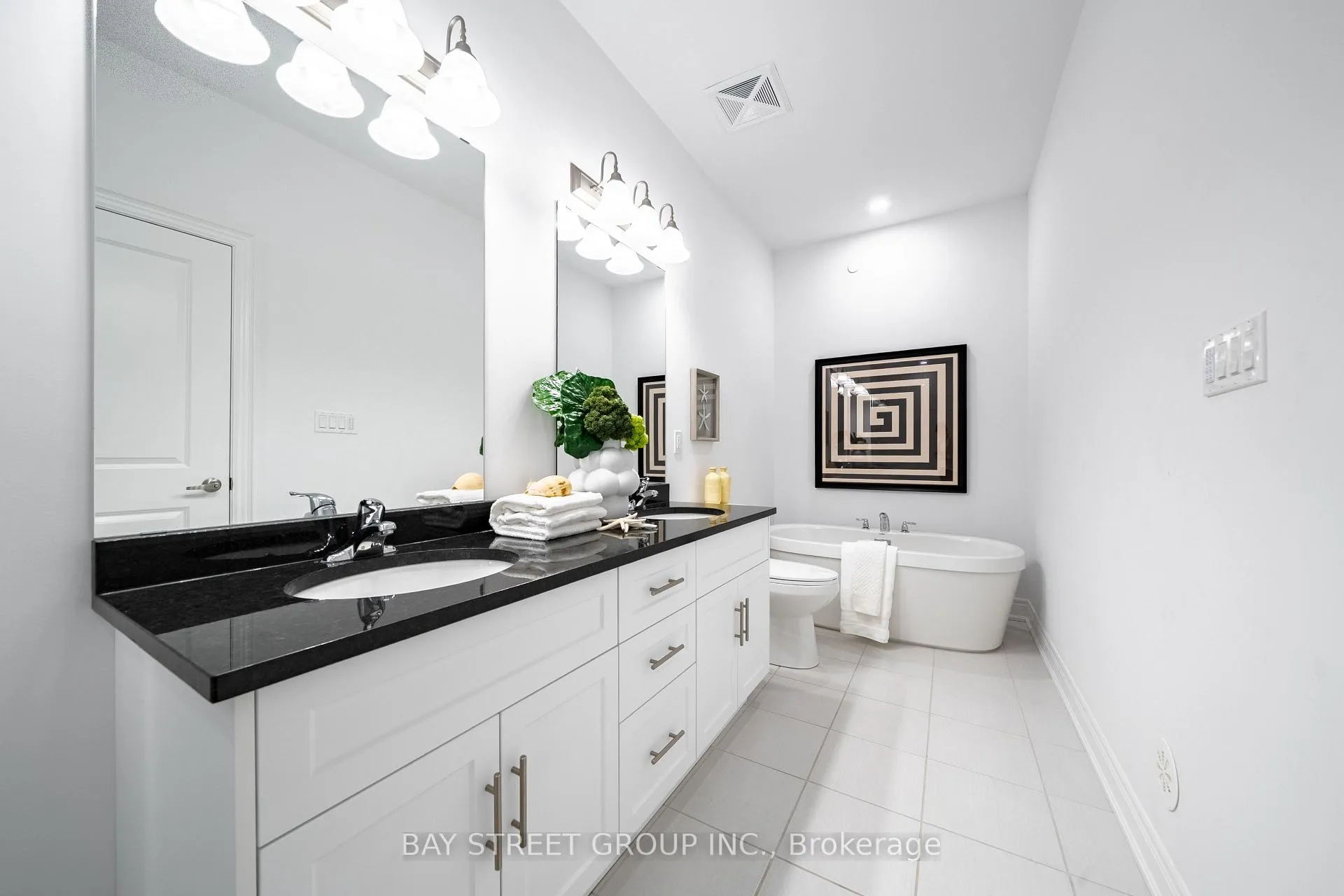 Photo 29 of Unit 34, 280 Melody Common, Oakville, River Oaks — HOMEH