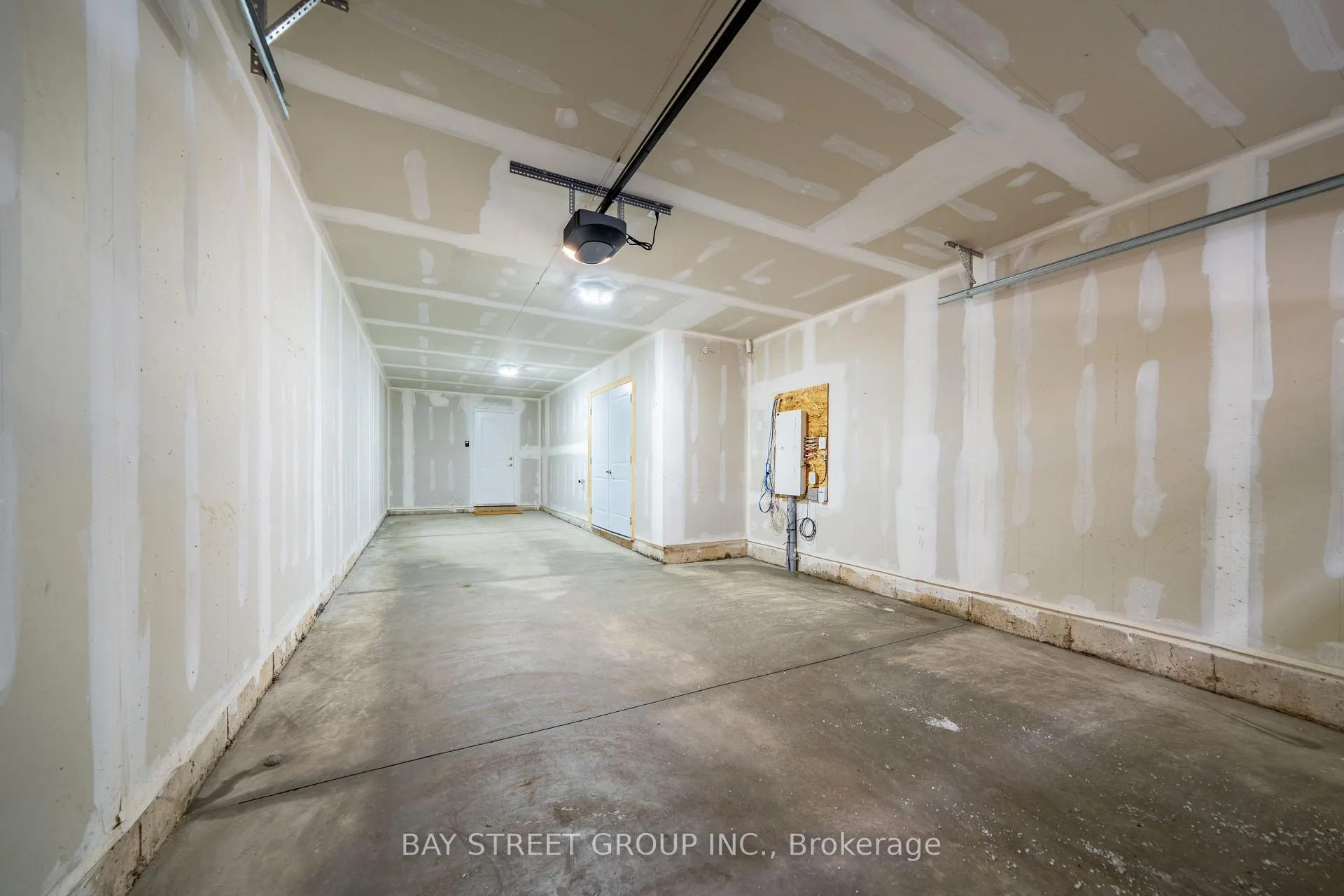 Photo 33 of Unit 34, 280 Melody Common, Oakville, River Oaks — HOMEH