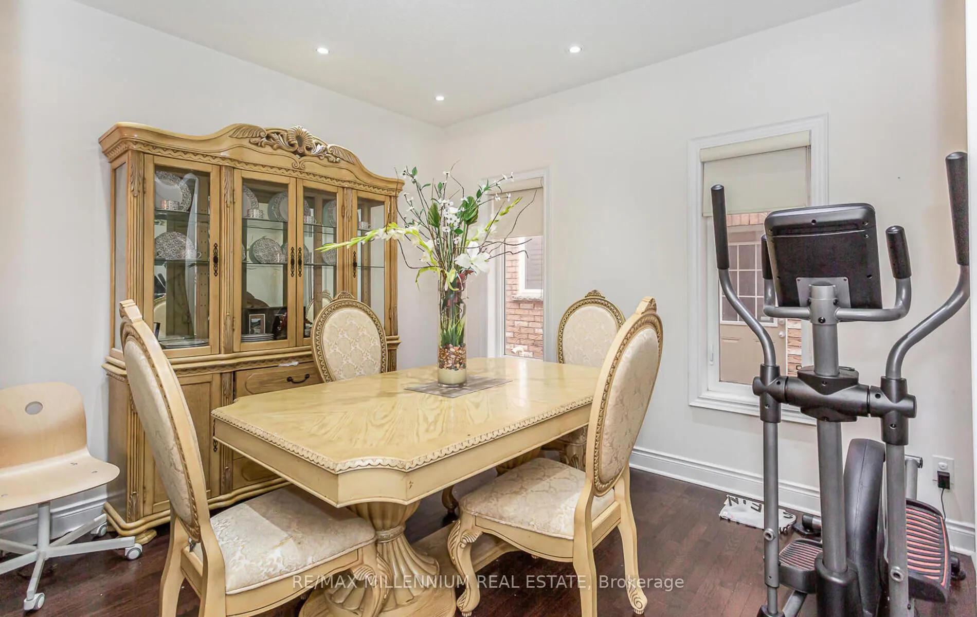 Photo 8 of 3 Lavallee Crescent, Brampton, Credit Valley — HOMEH
