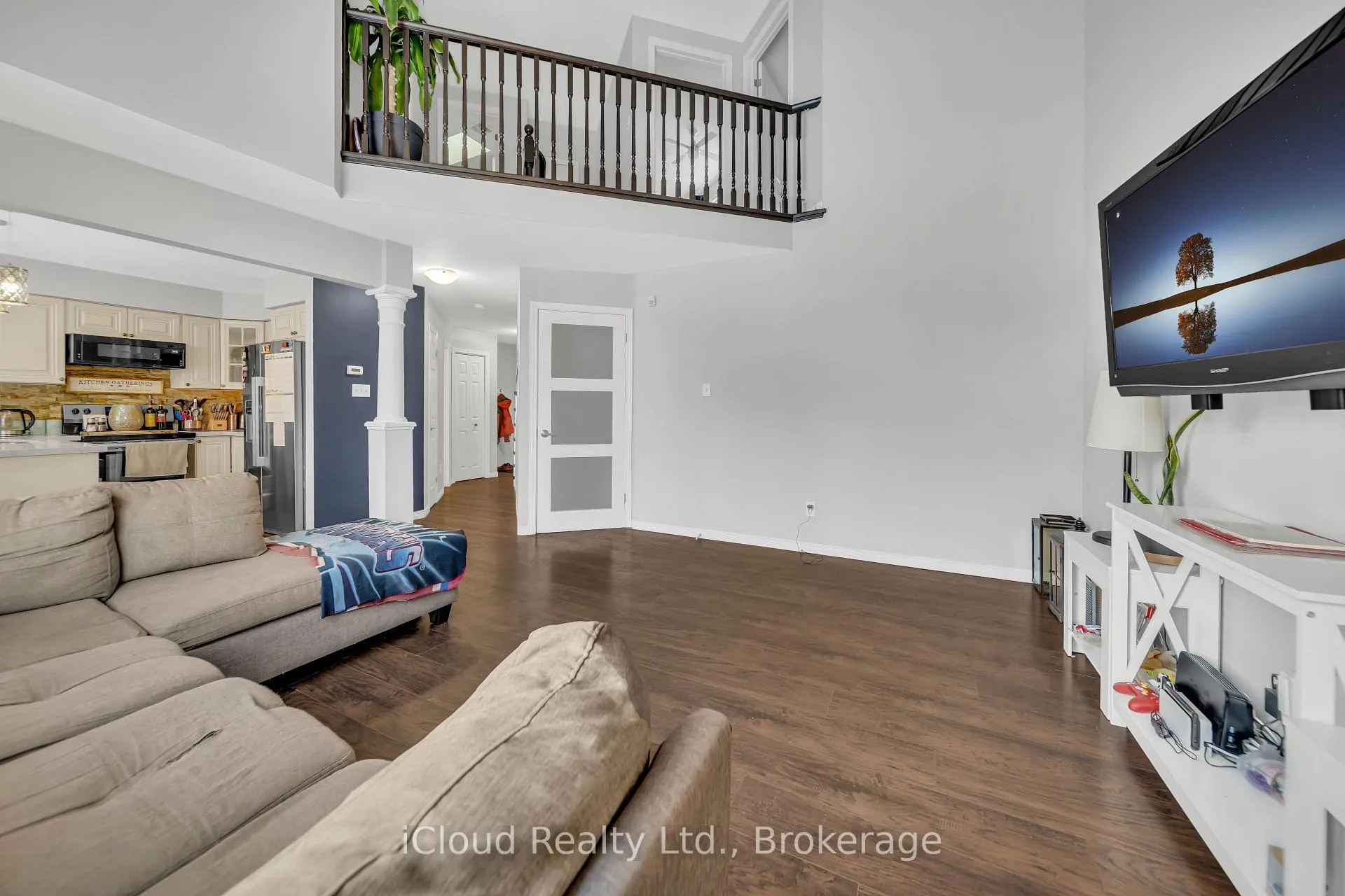 Photo 9 of 5 Gaw Crescent, Guelph, Pineridge/Westminster Woods — HOMEH