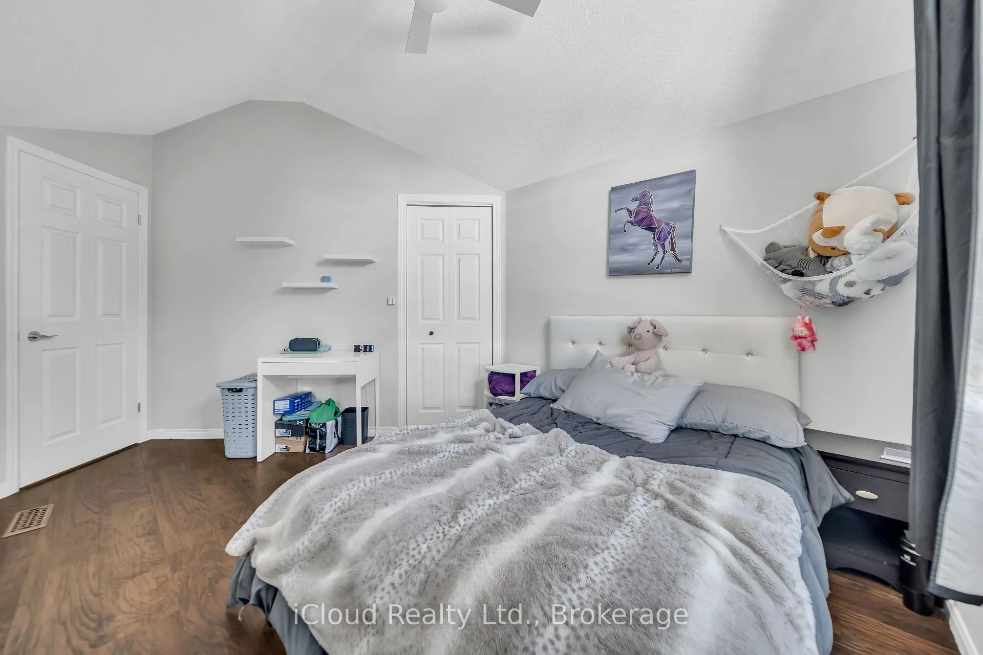 Photo 25 of 5 Gaw Crescent, Guelph, Pineridge/Westminster Woods — HOMEH
