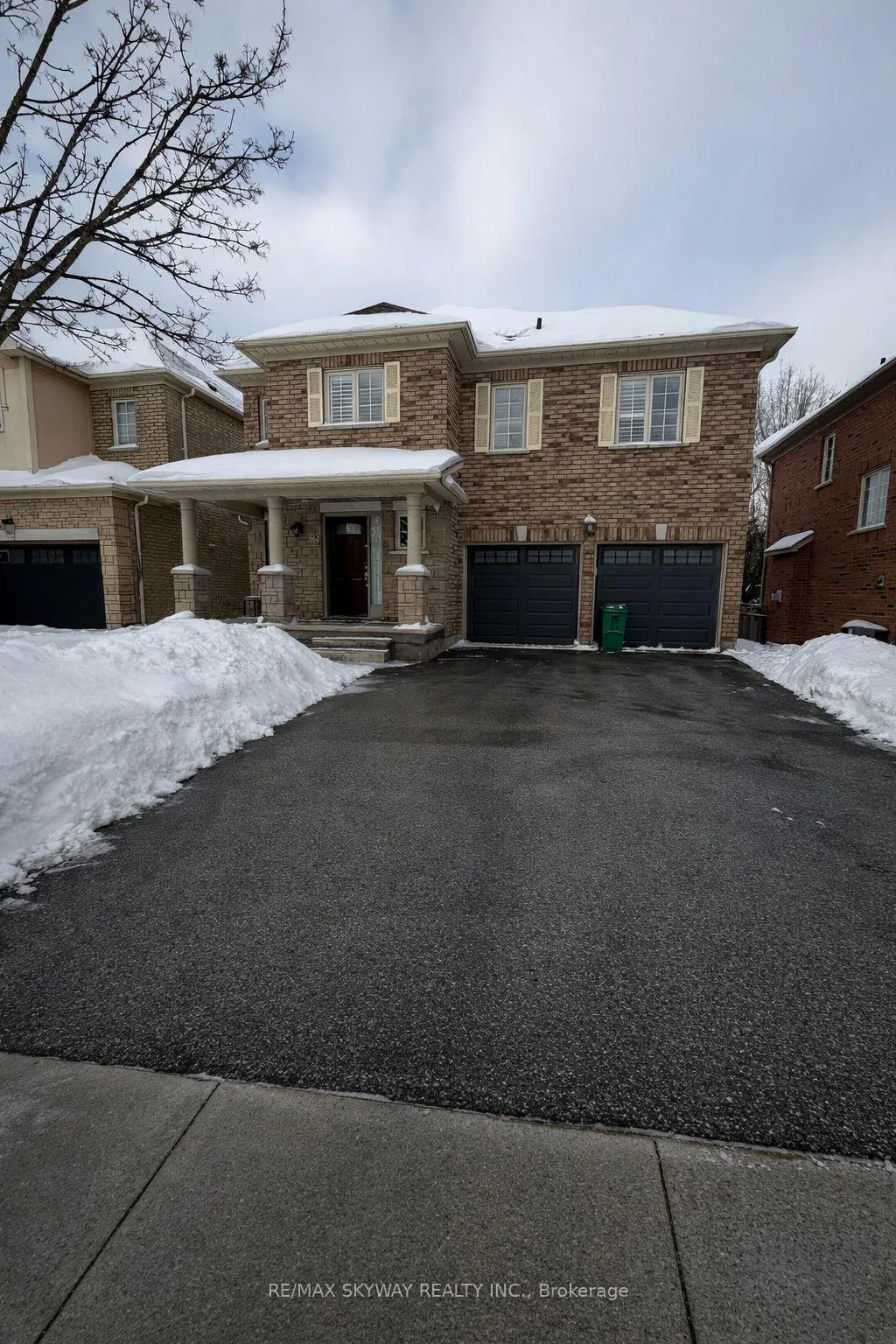 Photo 2 of 83 Mint Leaf Boulevard, Brampton, Sandringham-Wellington — HOMEH