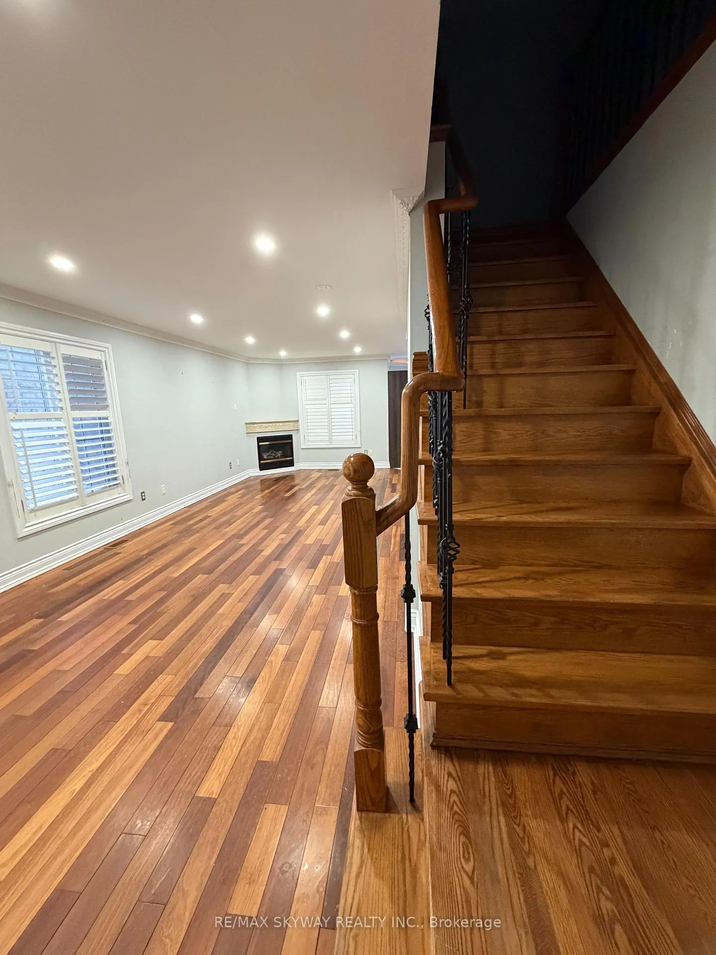 Photo 5 of 83 Mint Leaf Boulevard, Brampton, Sandringham-Wellington — HOMEH