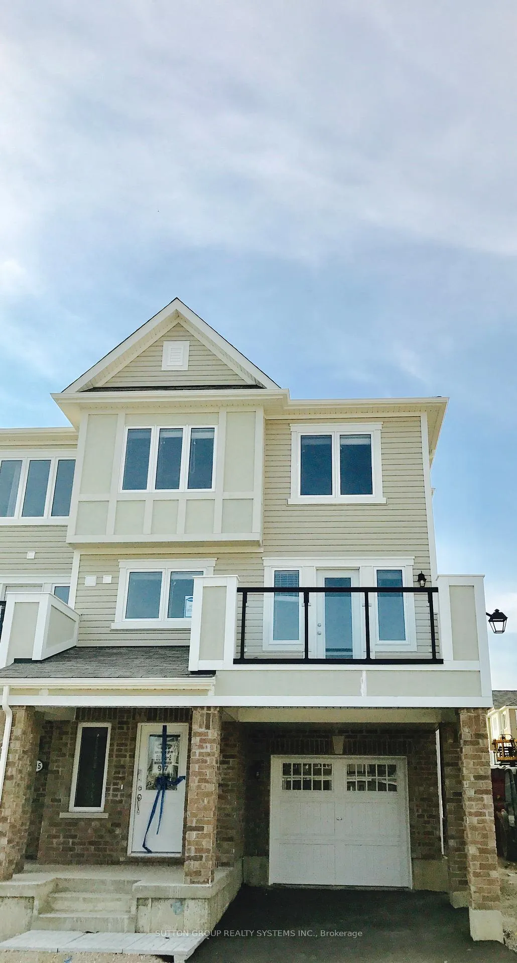 Photo 1 of 917 Apple Hill Lane, Kitchener — HOMEH