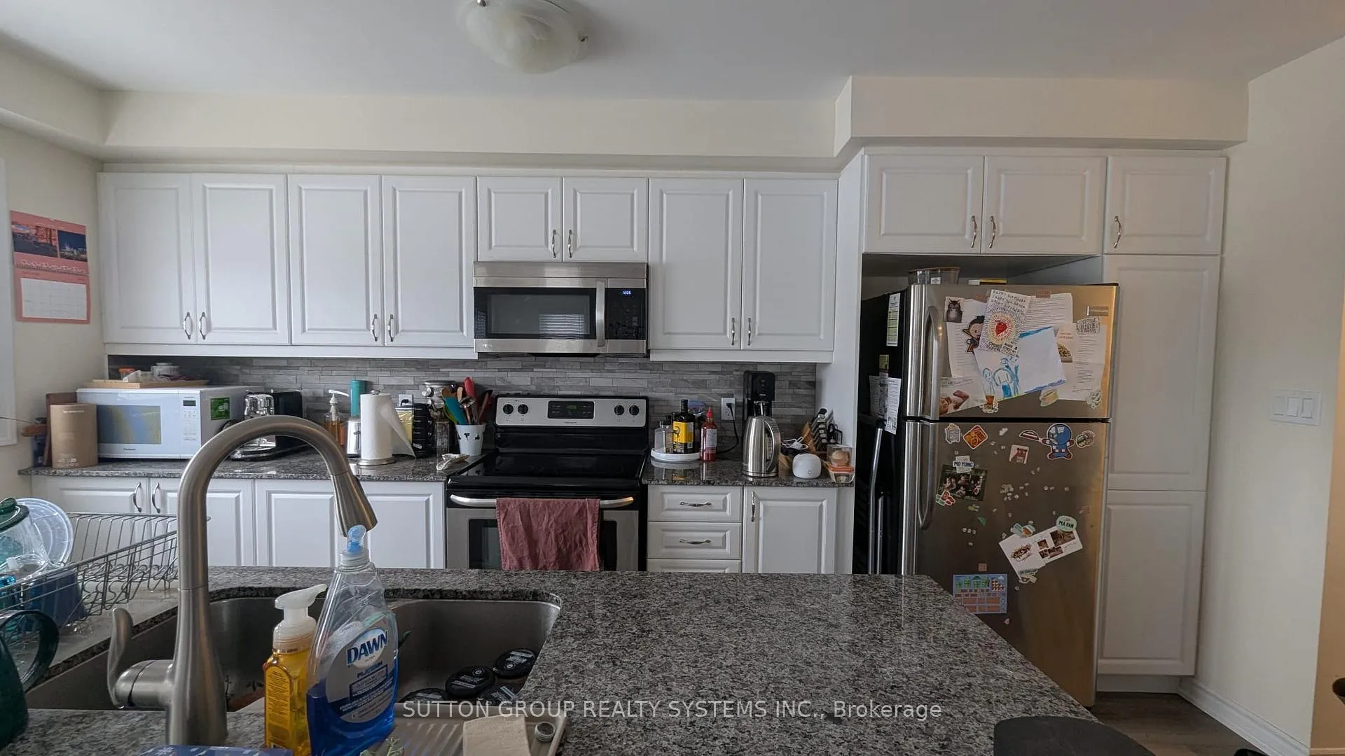 Photo 2 of 917 Apple Hill Lane, Kitchener — HOMEH