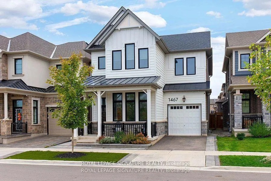 Front of 1467 Lakeport Crescent