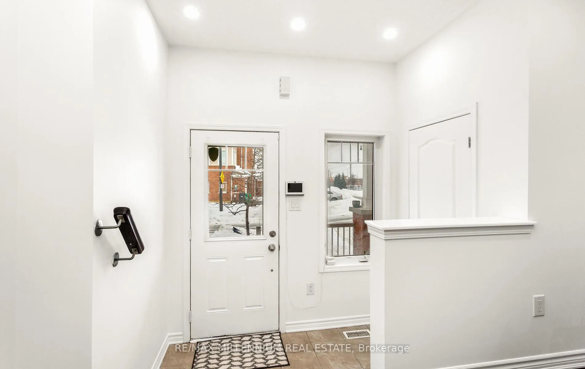Photo 3 of 46 Volner Road, Brampton, Northwest Brampton — HOMEH
