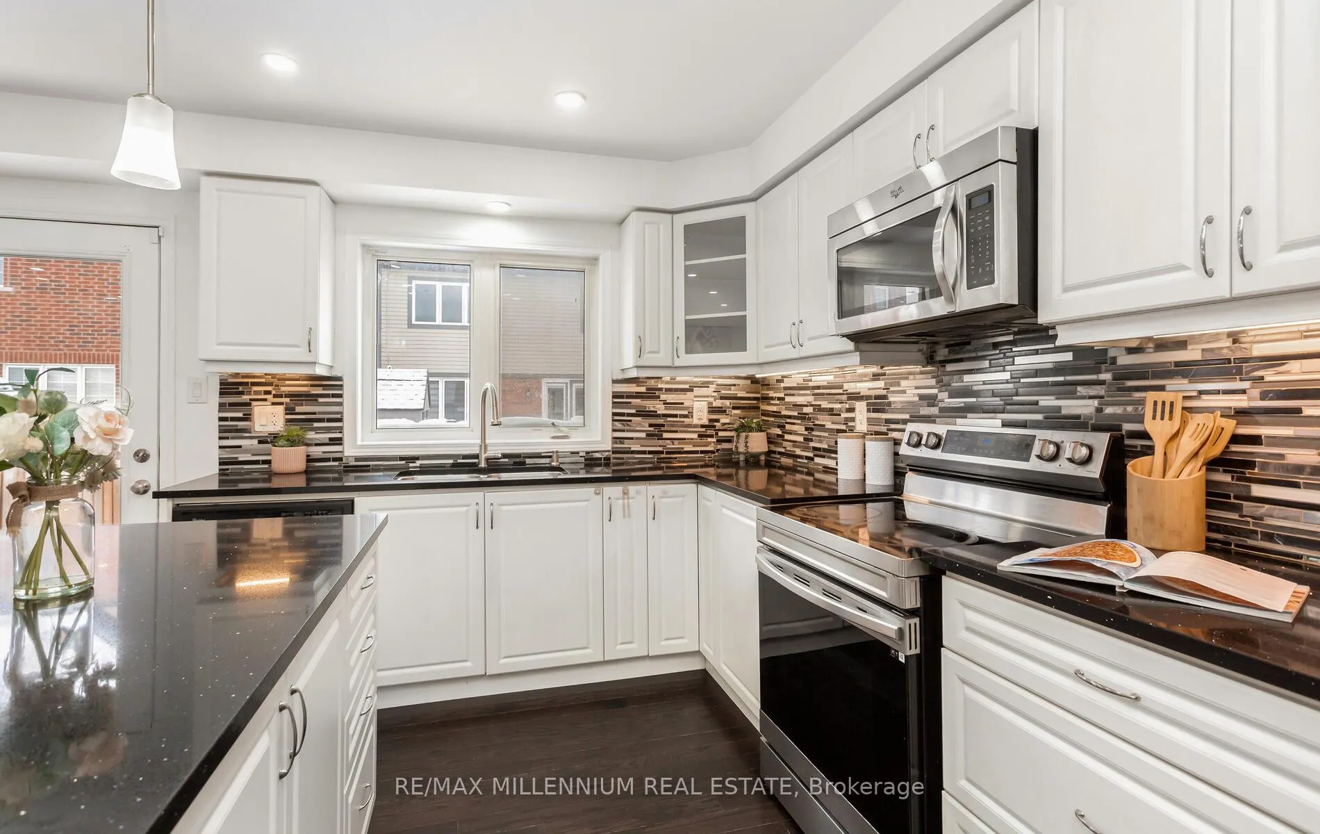 Photo 17 of 46 Volner Road, Brampton, Northwest Brampton — HOMEH